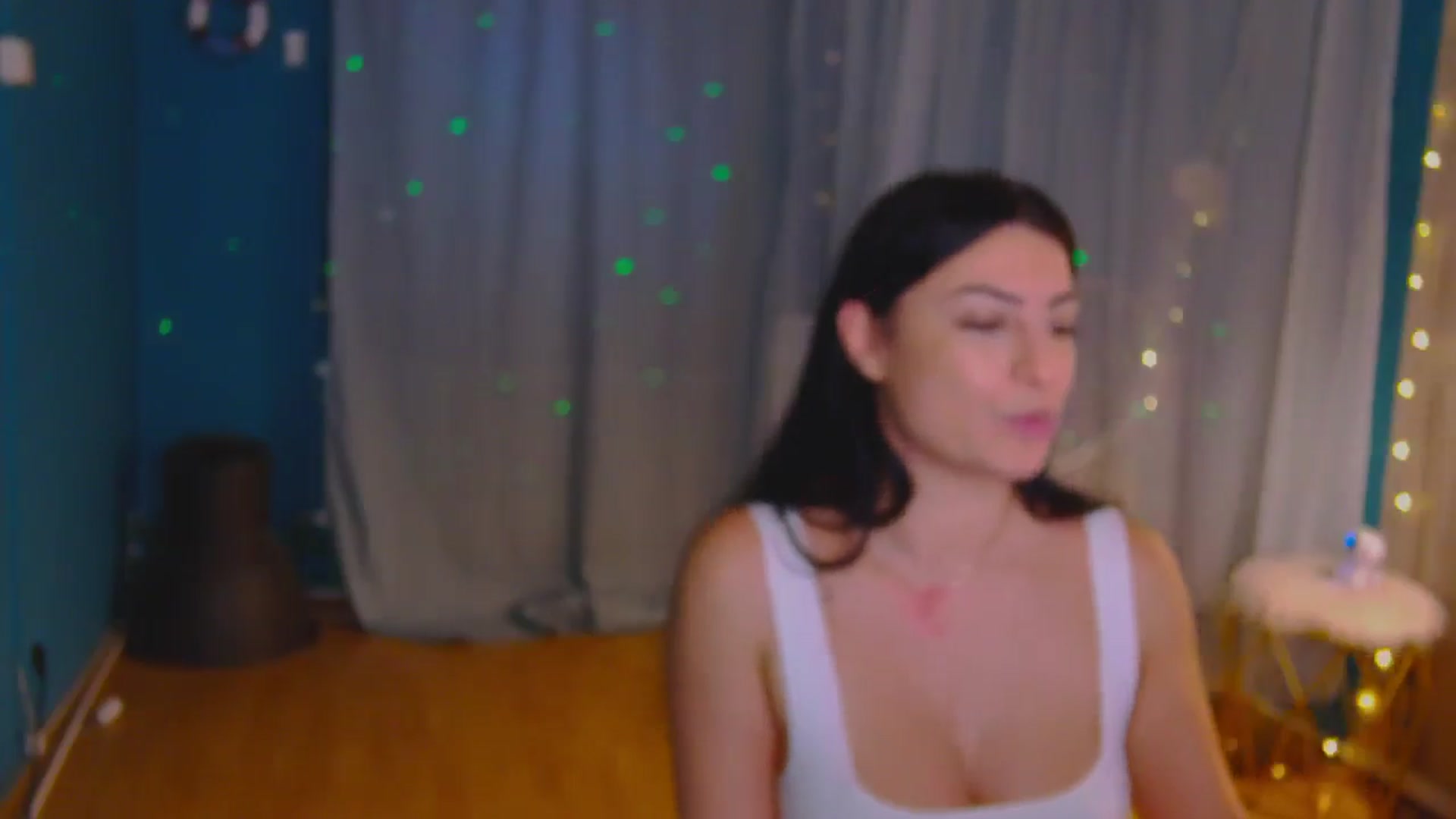 Gallery image thumbnail from Yasemina's myfreecams stream on, 12/02/2025, 02:24 image 3 of 20
