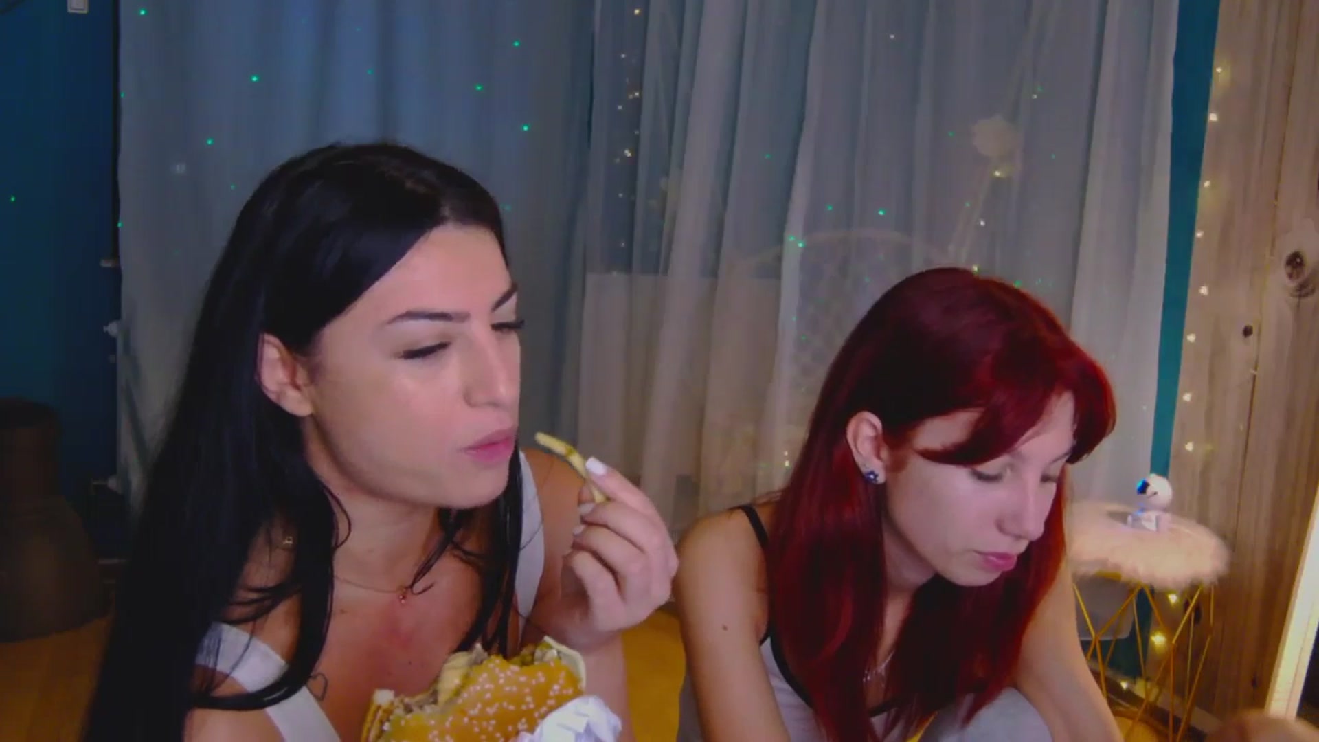 Gallery image thumbnail from Yasemina's myfreecams stream on, 12/02/2025, 02:24 image 9 of 20