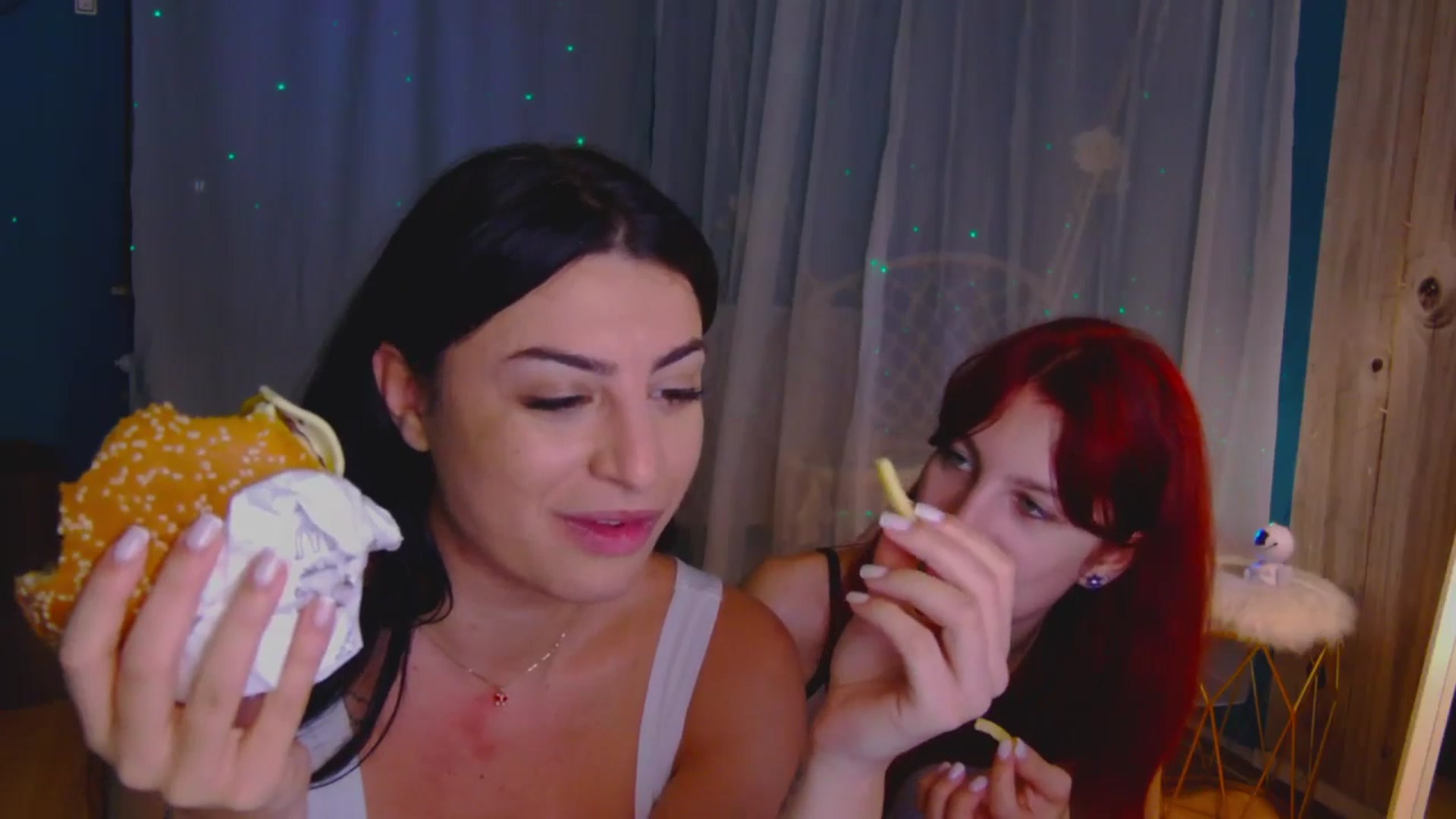 Gallery image thumbnail from Yasemina's myfreecams stream on, 12/02/2025, 02:24 image 10 of 20
