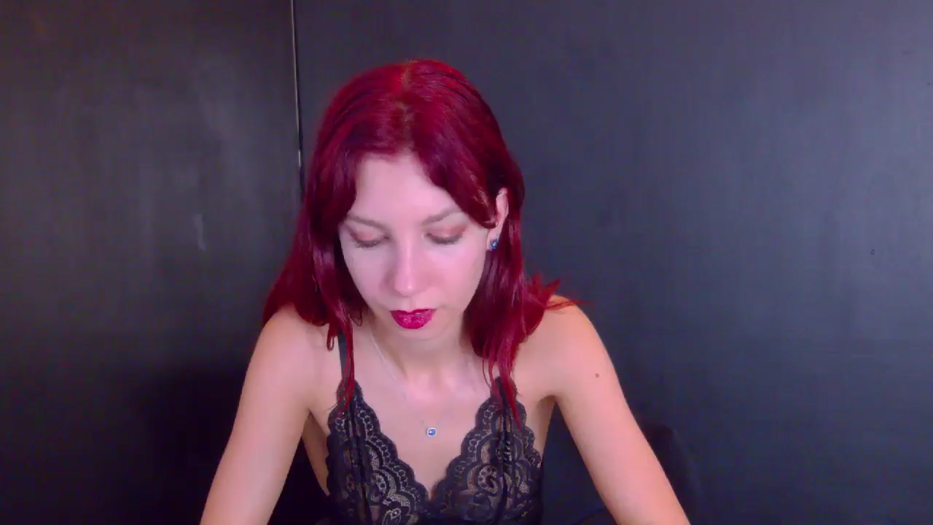 Gallery image thumbnail from Yasemina's myfreecams stream on, 12/04/2025, 01:31 image 17 of 20