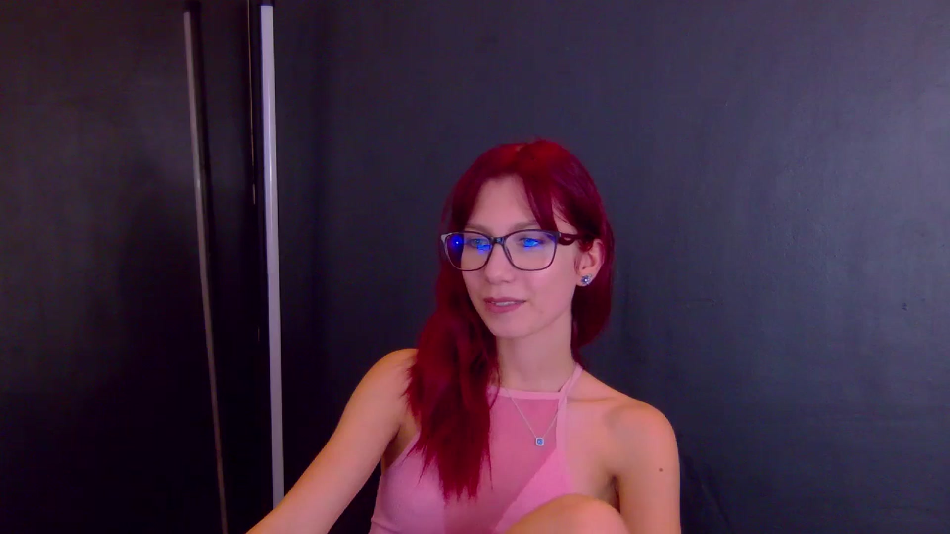 Gallery image thumbnail from Yasemina's myfreecams stream on, 12/17/2025, 24:06 image 17 of 20