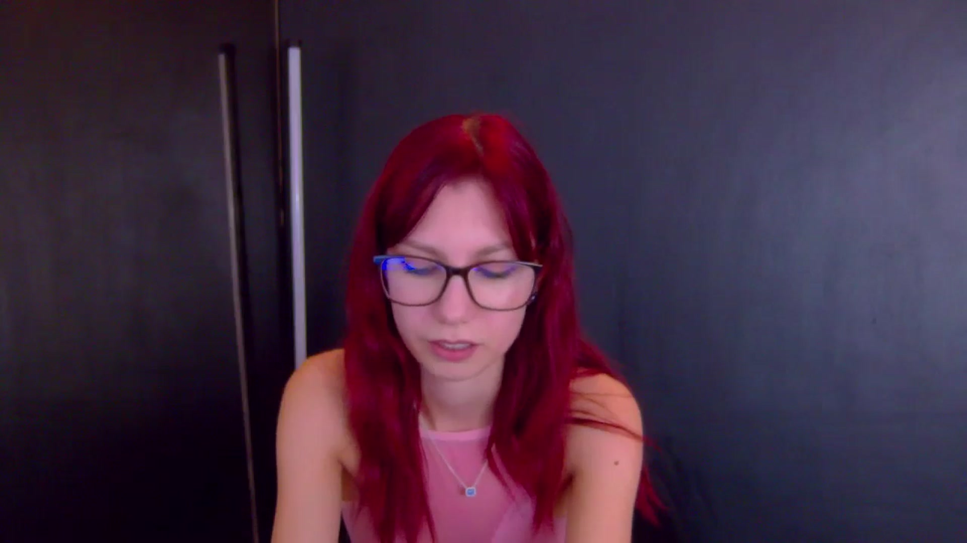 Gallery image thumbnail from Yasemina's myfreecams stream on, 12/17/2025, 24:06 image 15 of 20