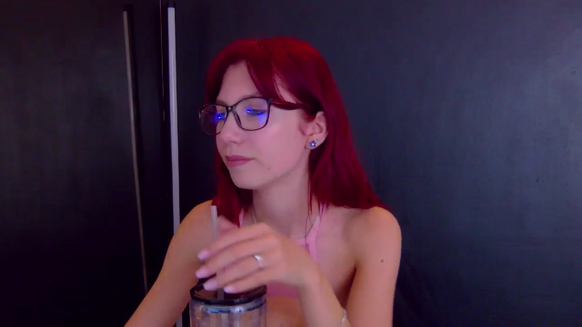 Gallery image thumbnail from Yasemina's myfreecams stream on, 12/17/2025, 24:06 image 2 of 20