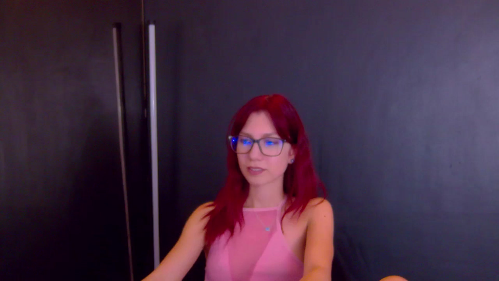 Gallery image thumbnail from Yasemina's myfreecams stream on, 12/17/2025, 24:06 image 13 of 20