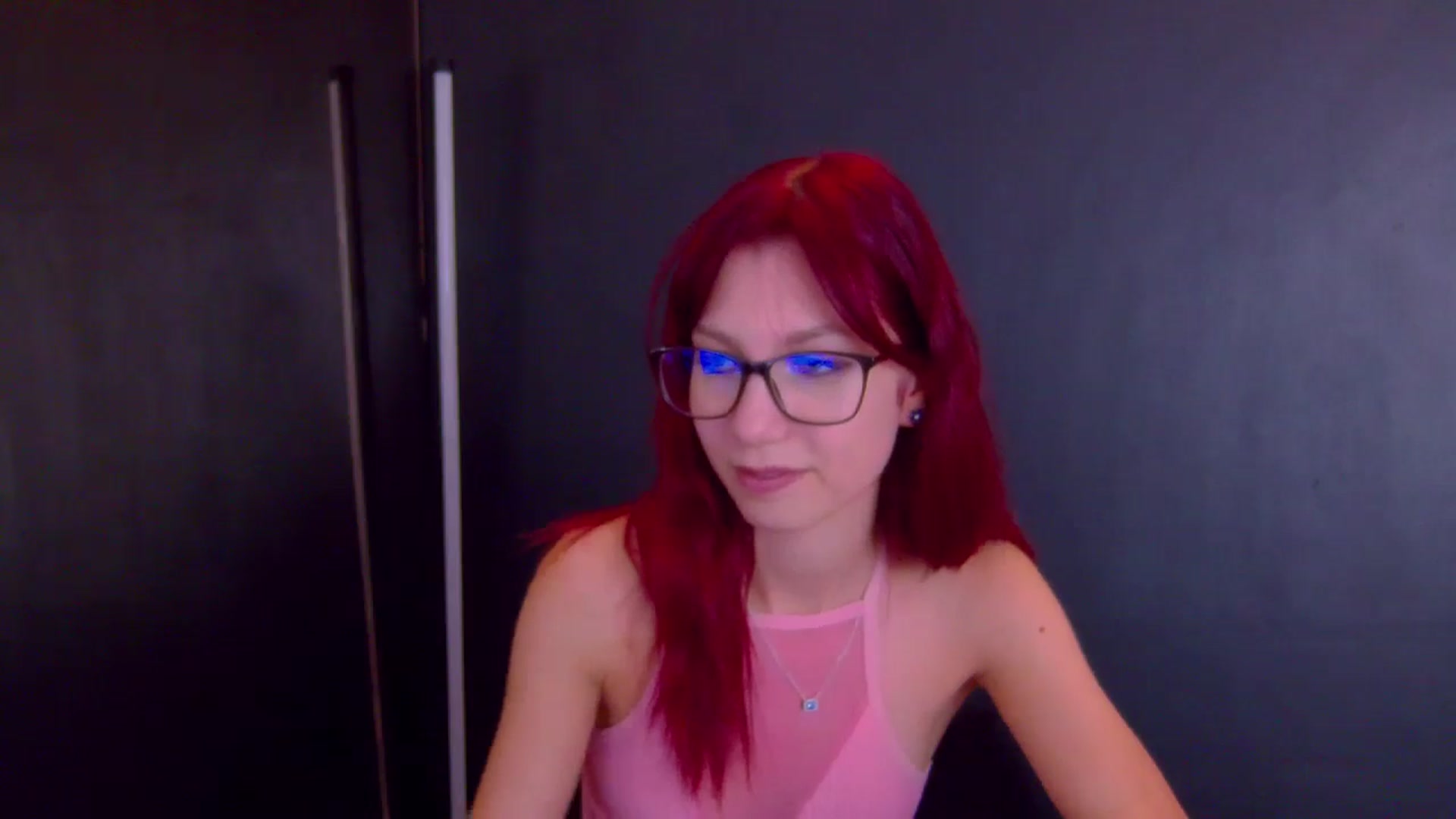 Gallery image thumbnail from Yasemina's myfreecams stream on, 12/17/2025, 24:06 image 14 of 20