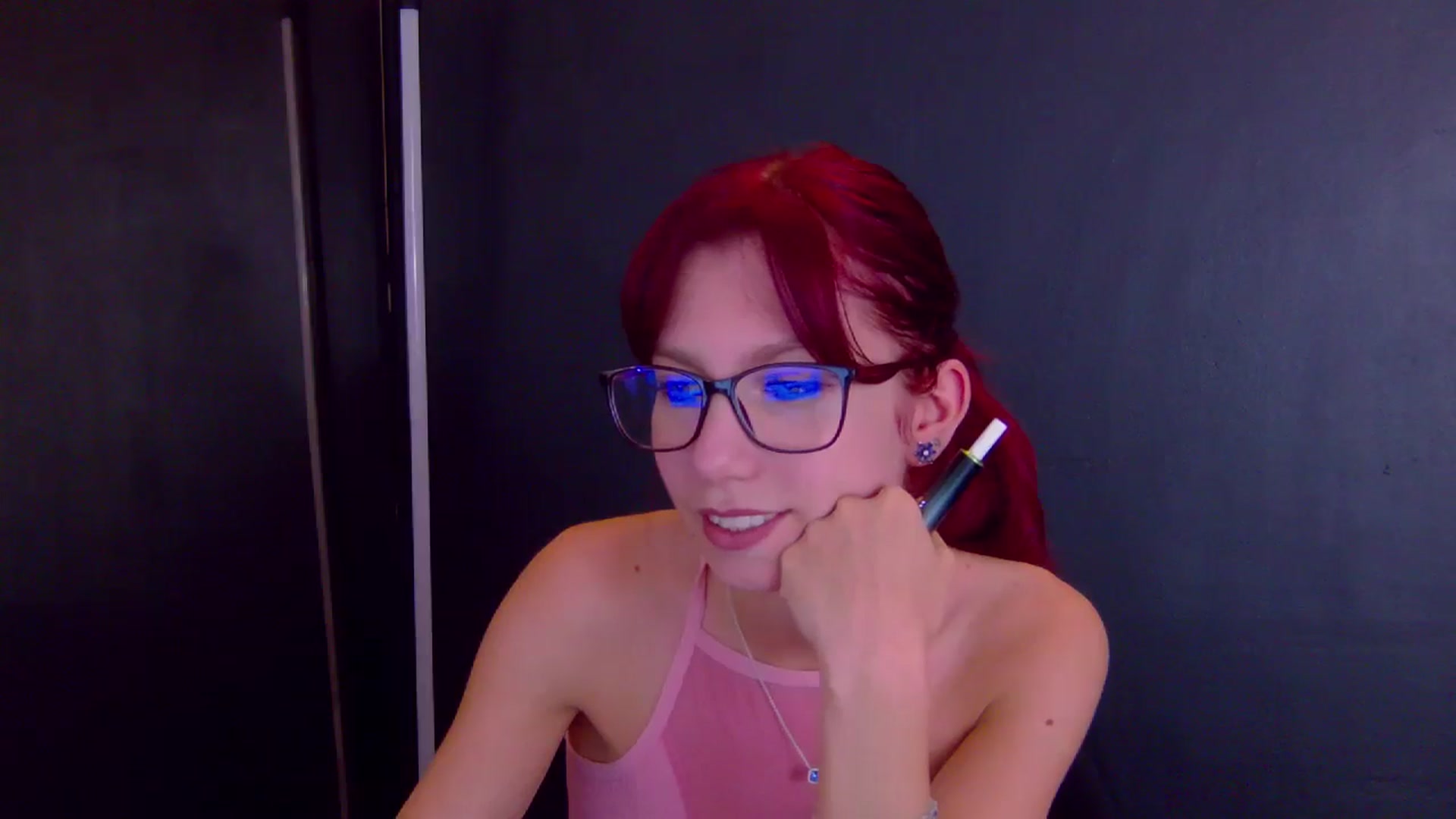 Gallery image thumbnail from Yasemina's myfreecams stream on, 12/17/2025, 24:06 image 19 of 20