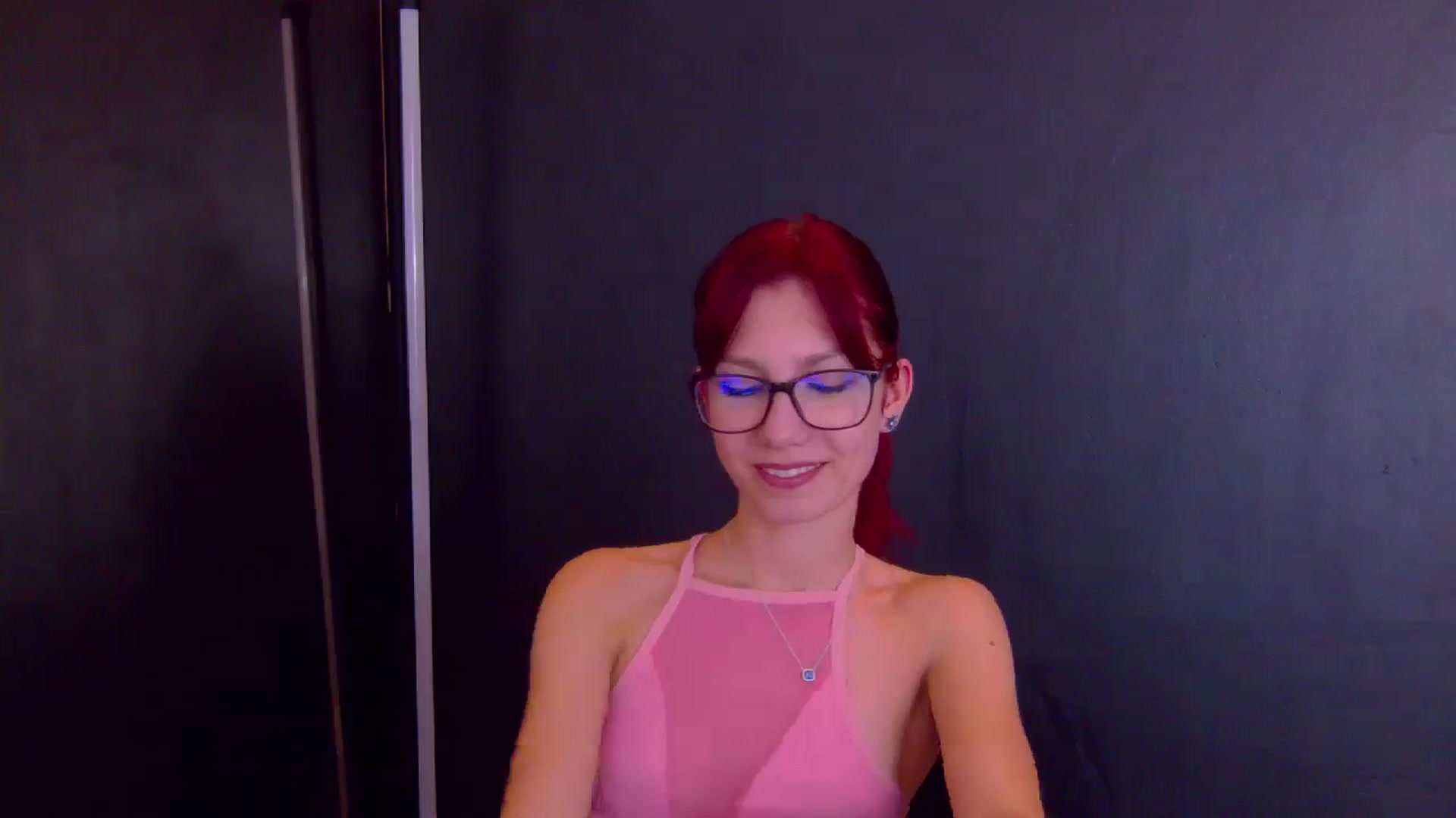 Gallery image thumbnail from Yasemina's myfreecams stream on, 12/17/2025, 24:06 image 18 of 20