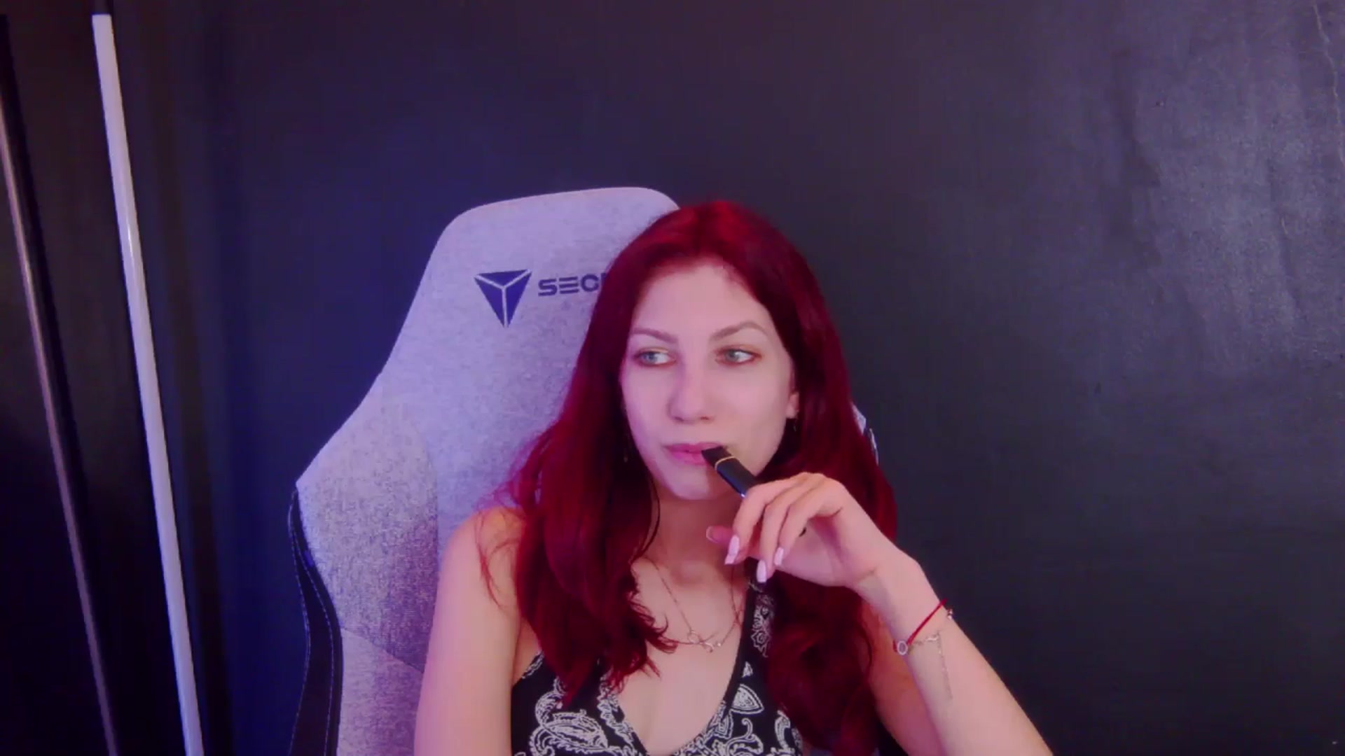 Gallery image thumbnail from Yasemina's myfreecams stream on, 03/16/2026, 03:43 image 18 of 20