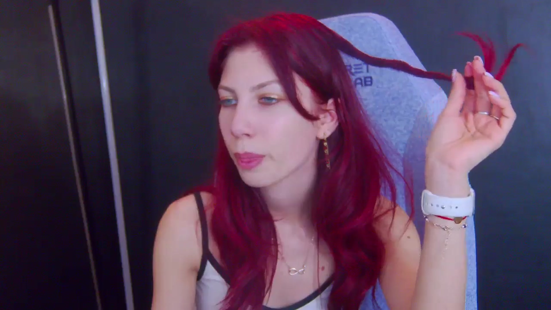 Gallery image thumbnail from Yasemina's myfreecams stream on, 03/17/2026, 03:15 image 11 of 20