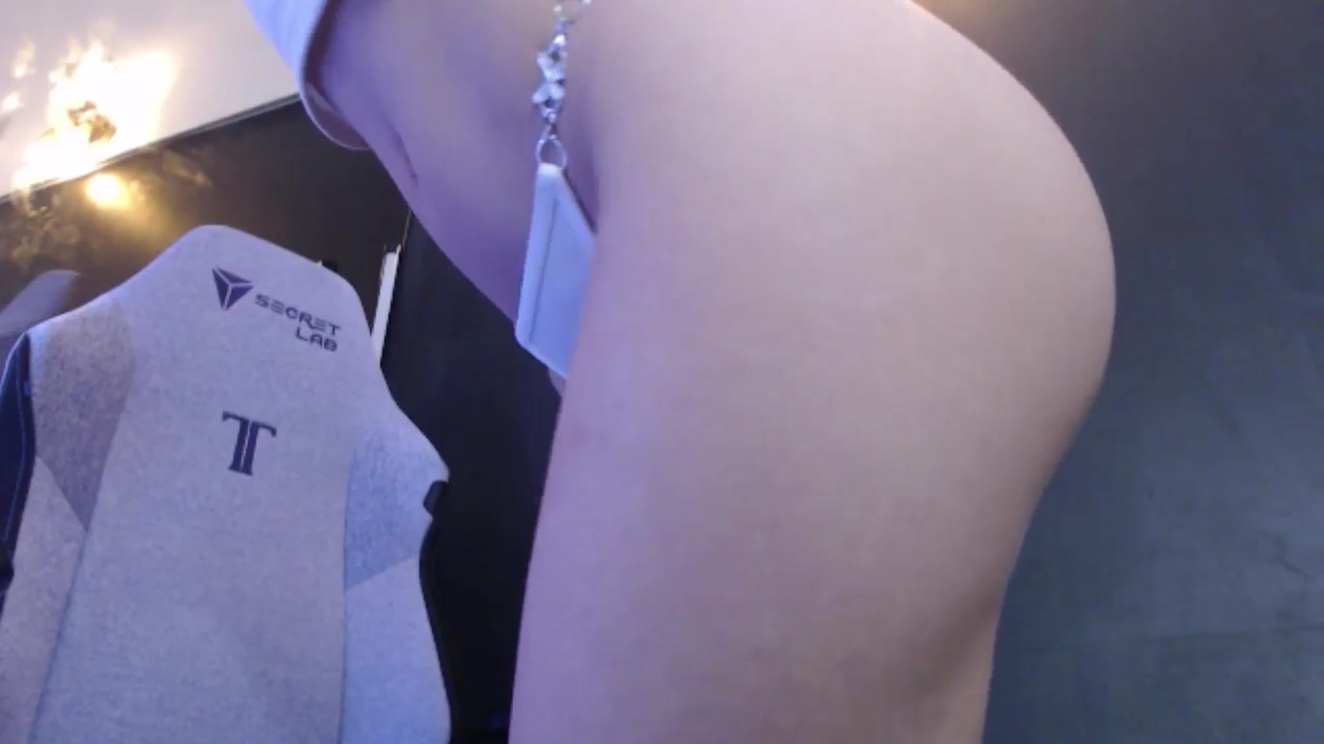 Gallery image thumbnail from Yasemina's myfreecams stream on, 03/17/2026, 05:20 image 17 of 20