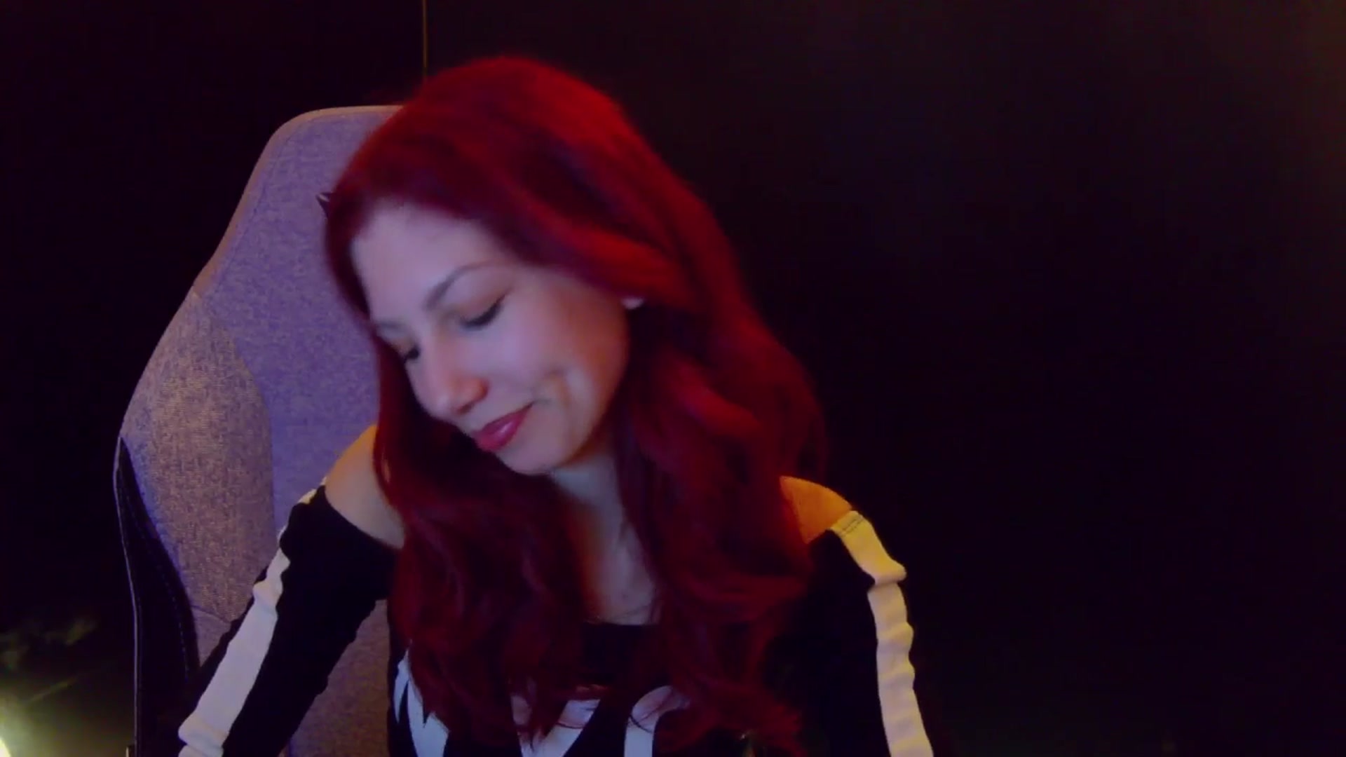 Gallery image thumbnail from Yasemina's myfreecams stream on, 04/05/2026, 23:48 image 10 of 20