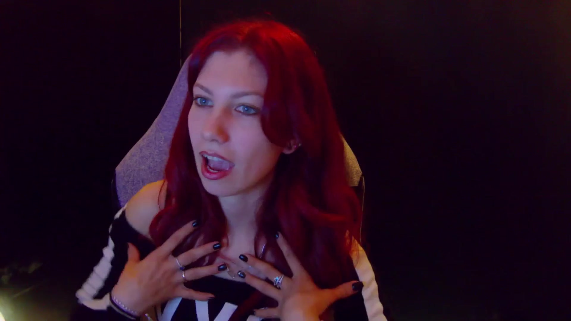 Gallery image thumbnail from Yasemina's myfreecams stream on, 04/05/2026, 23:48 image 6 of 20