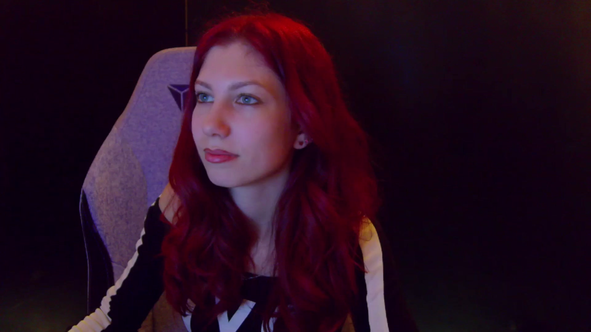 Gallery image thumbnail from Yasemina's myfreecams stream on, 04/05/2026, 23:48 image 17 of 20