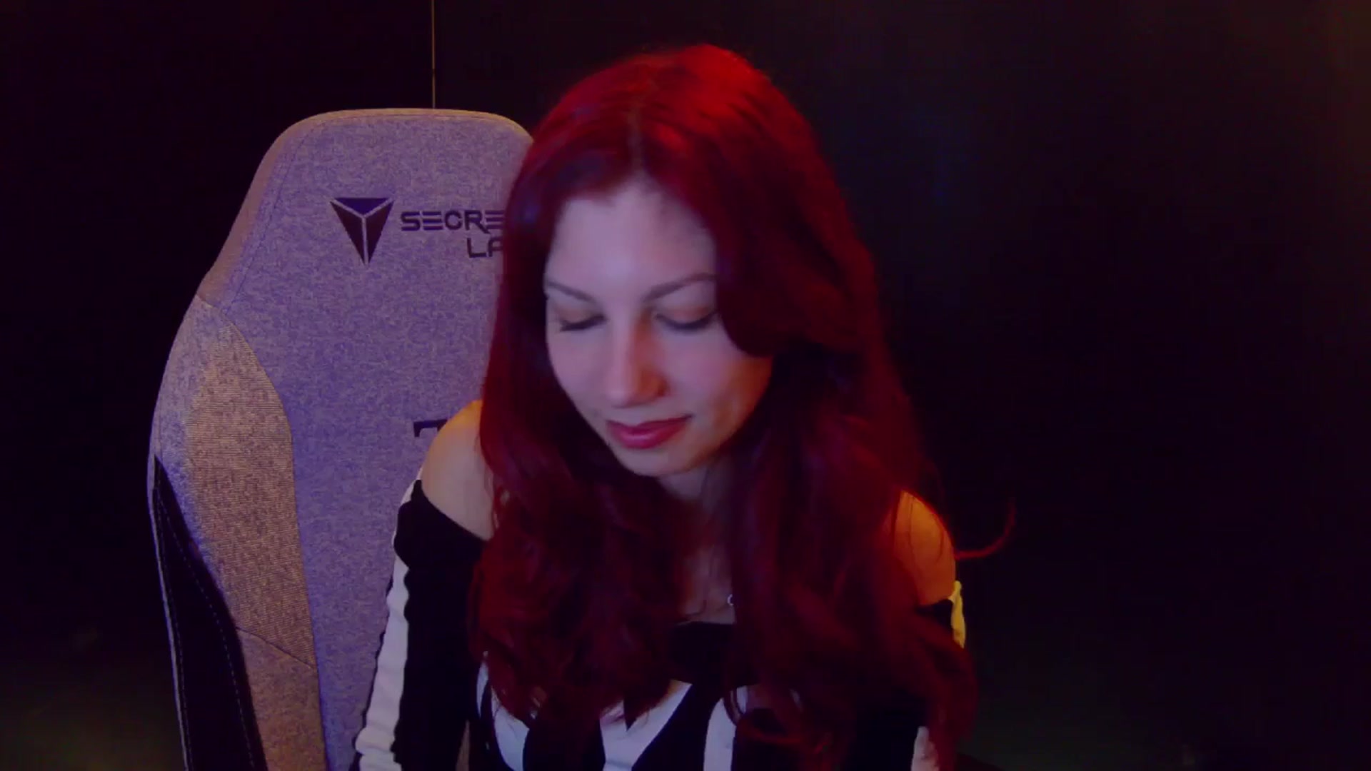 Gallery image thumbnail from Yasemina's myfreecams stream on, 04/05/2026, 23:48 image 15 of 20