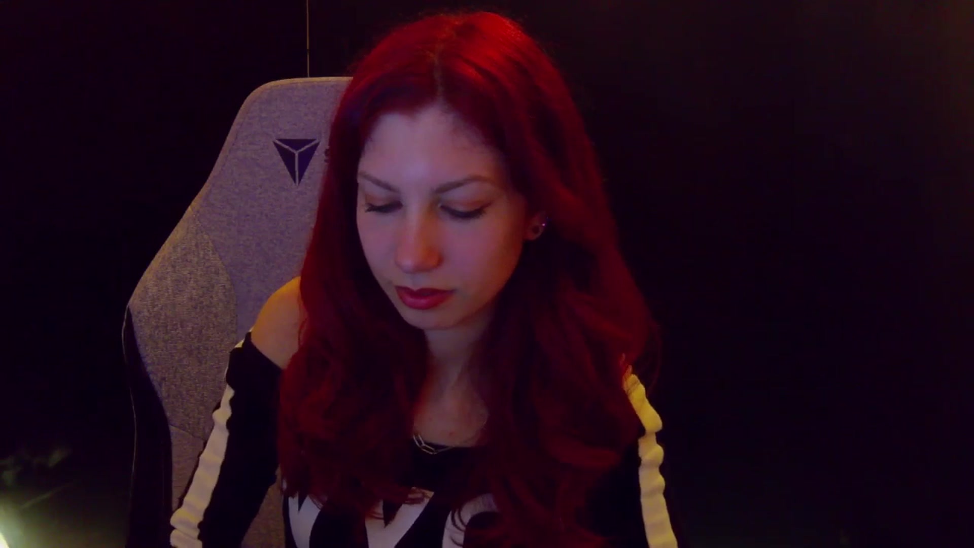 Gallery image thumbnail from Yasemina's myfreecams stream on, 04/05/2026, 23:48 image 9 of 20