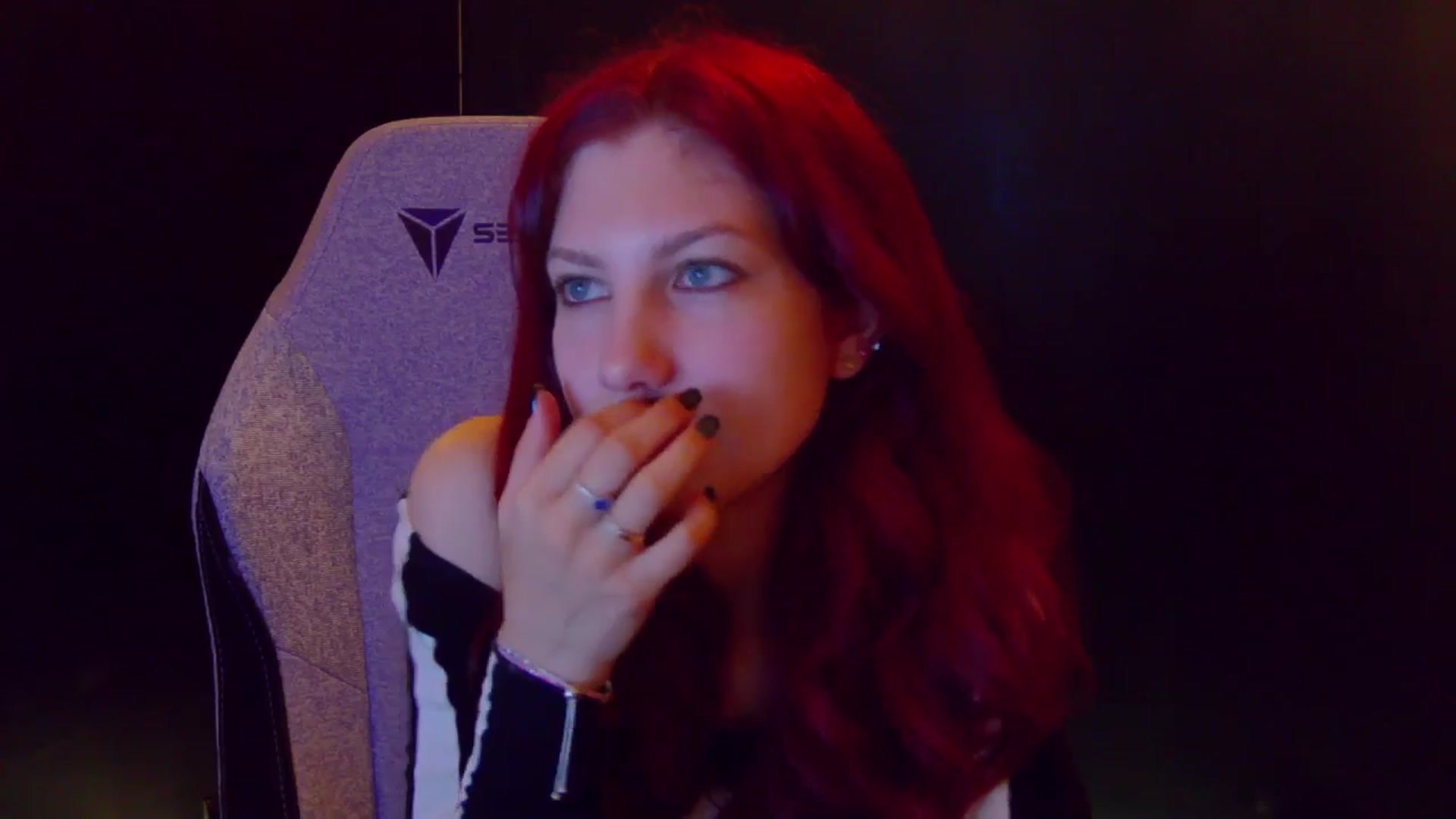 Gallery image thumbnail from Yasemina's myfreecams stream on, 04/05/2026, 23:48 image 13 of 20