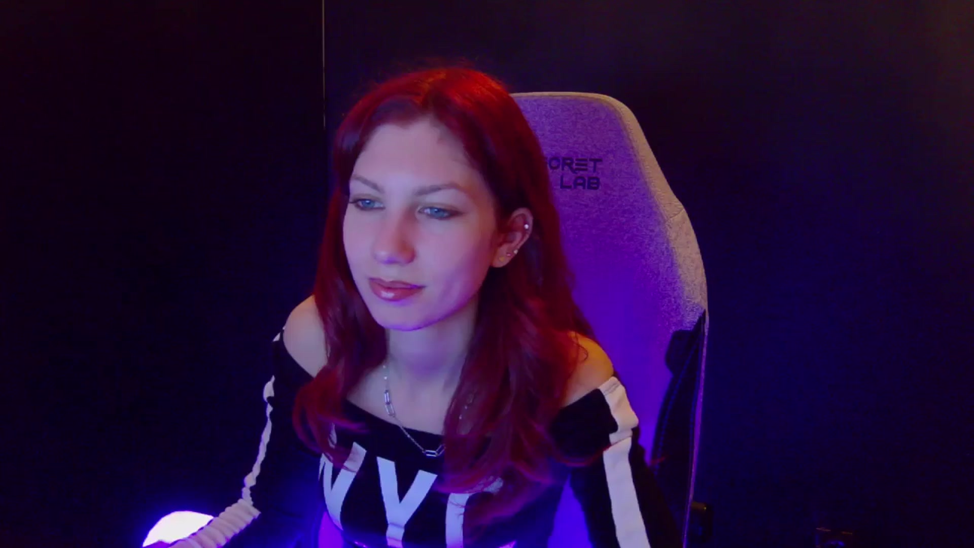Gallery image thumbnail from Yasemina's myfreecams stream on, 04/06/2026, 24:56 image 9 of 20