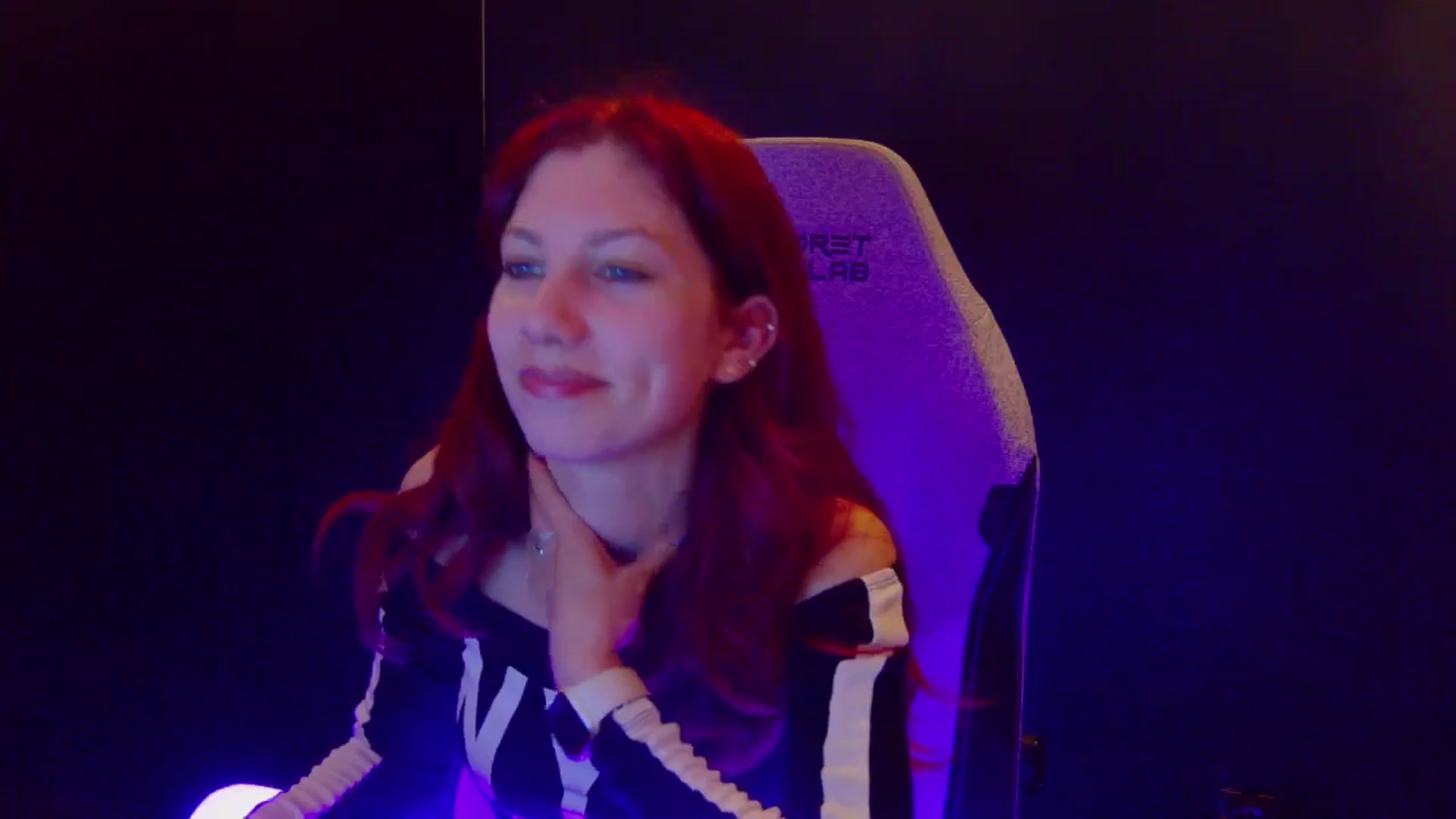Gallery image thumbnail from Yasemina's myfreecams stream on, 04/06/2026, 24:56 image 8 of 20