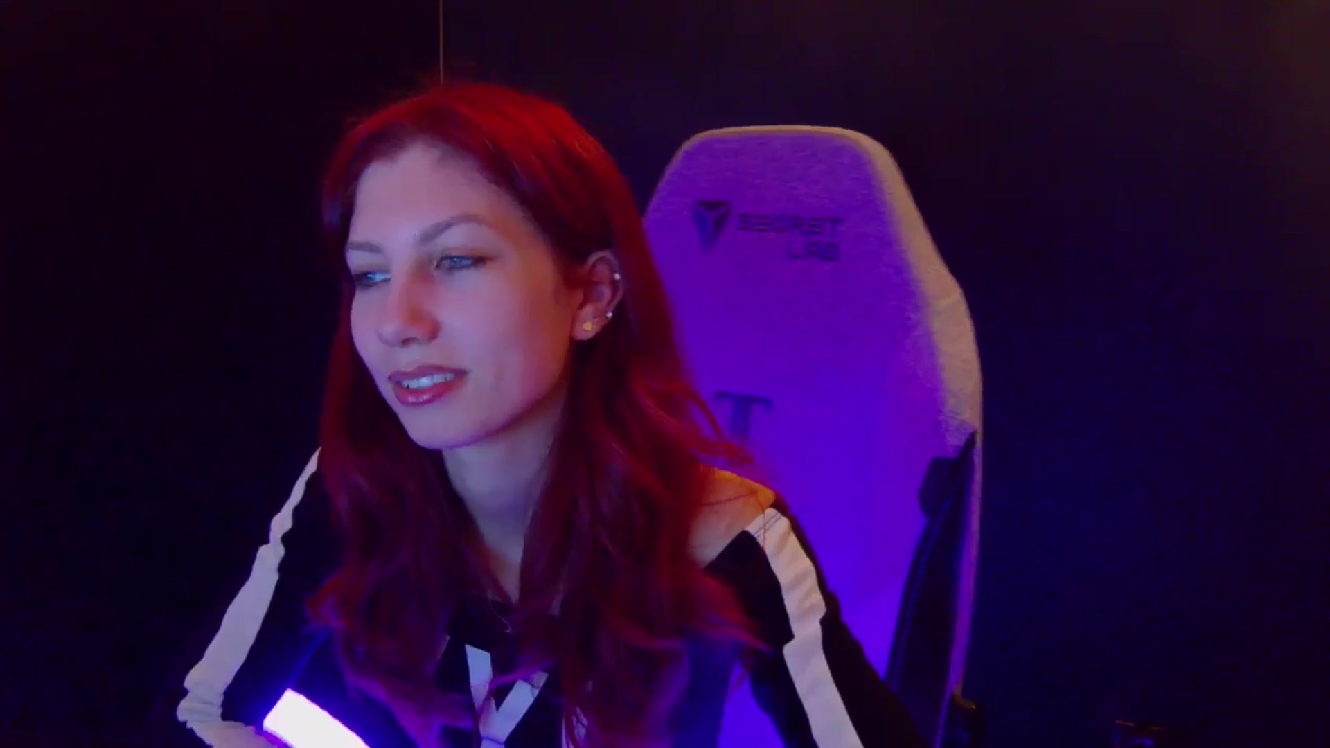 Gallery image thumbnail from Yasemina's myfreecams stream on, 04/06/2026, 24:56 image 5 of 20
