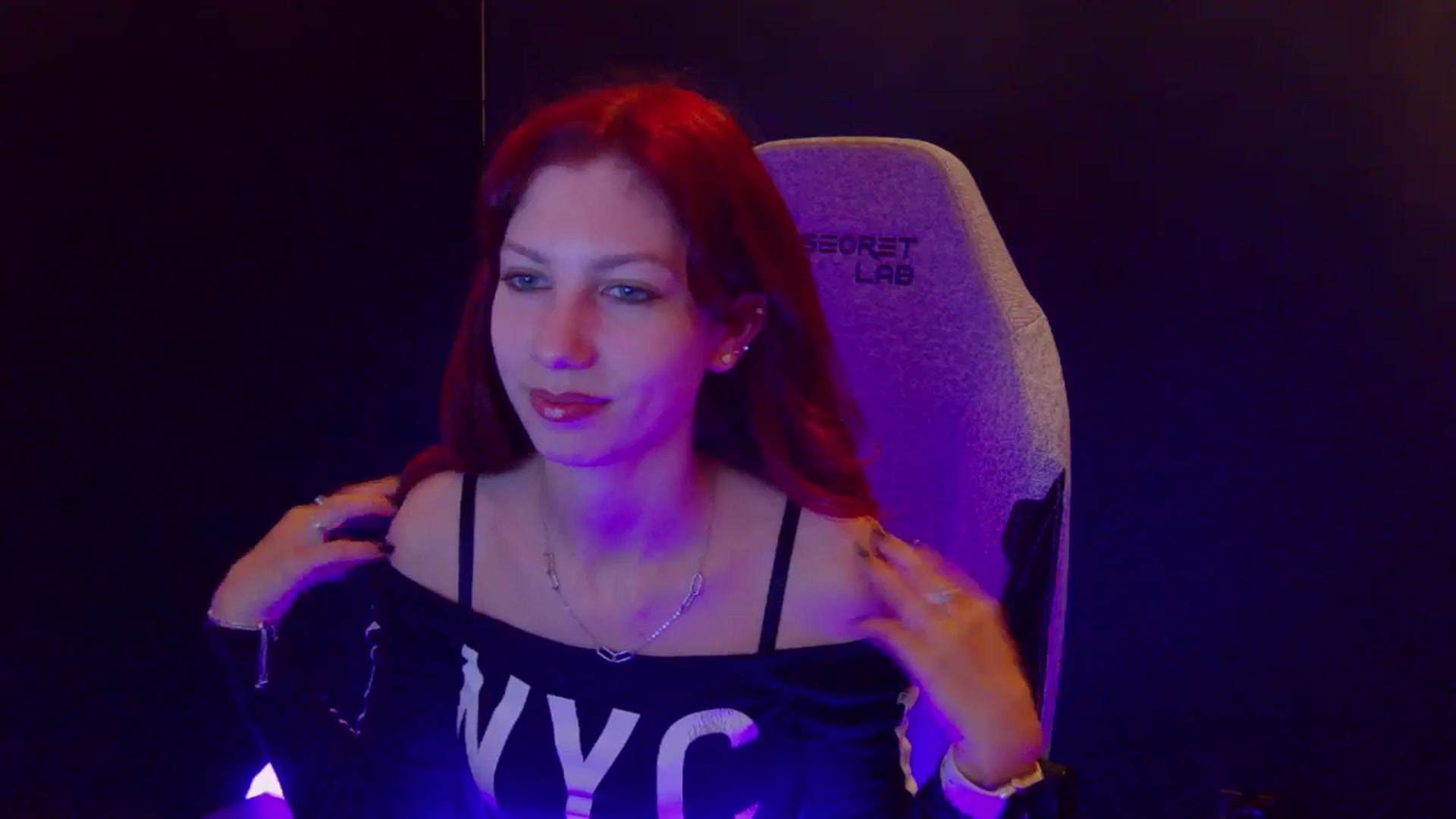 Gallery image thumbnail from Yasemina's myfreecams stream on, 04/06/2026, 24:56 image 6 of 20