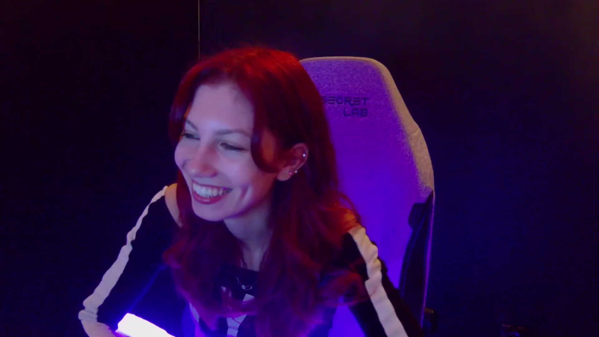 Gallery image thumbnail from Yasemina's myfreecams stream on, 04/06/2026, 24:56 image 1 of 20