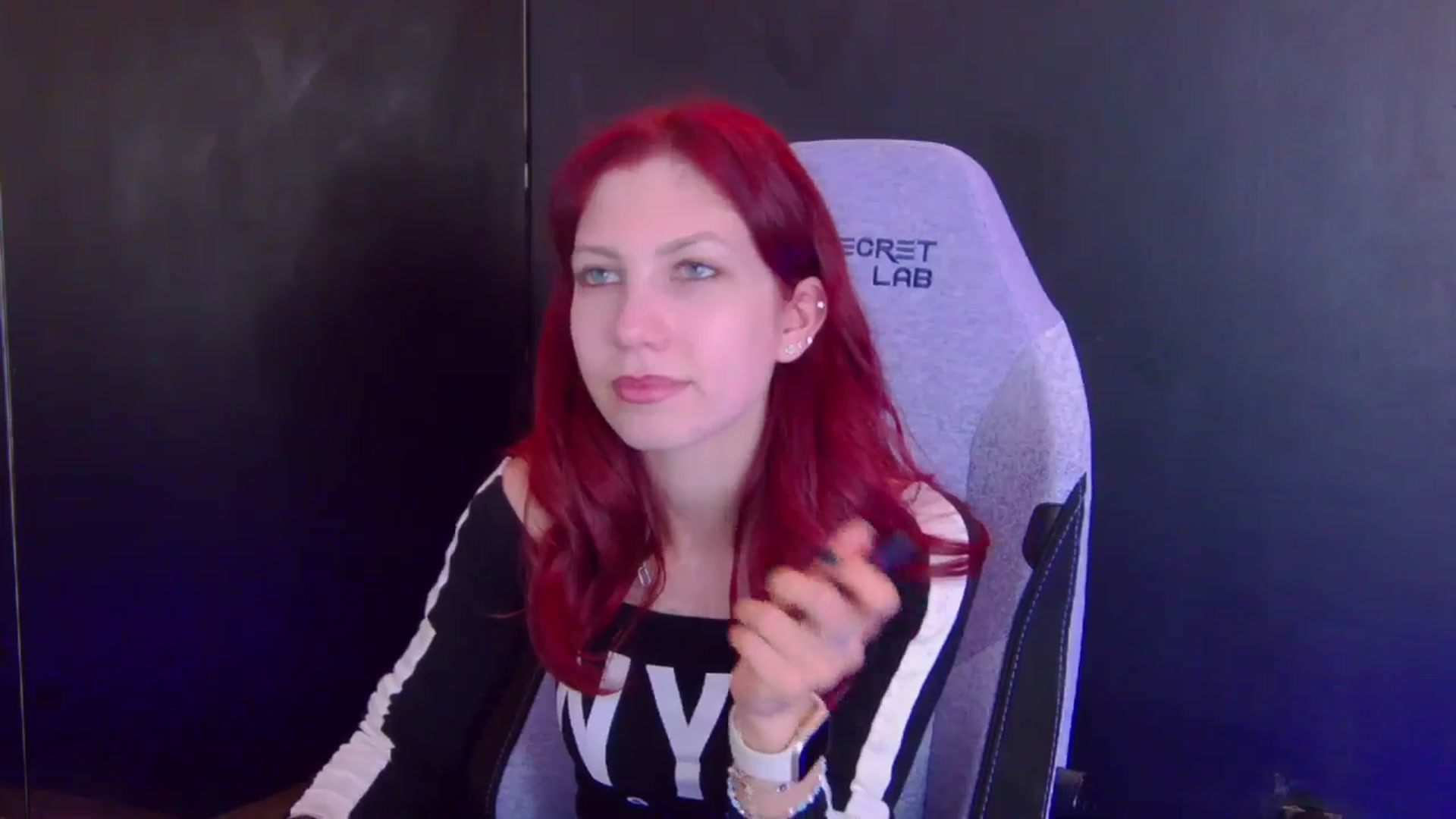Gallery image thumbnail from Yasemina's myfreecams stream on, 04/06/2026, 03:50 image 15 of 20