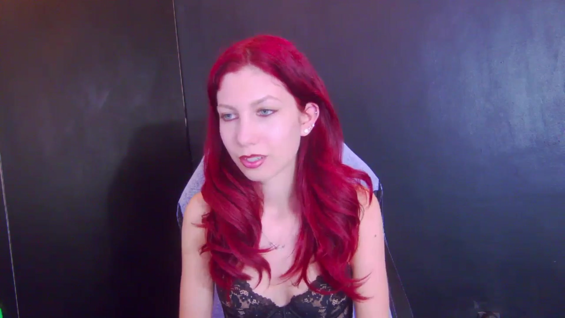 Gallery image thumbnail from Yasemina's myfreecams stream on, 04/06/2026, 22:33 image 4 of 20