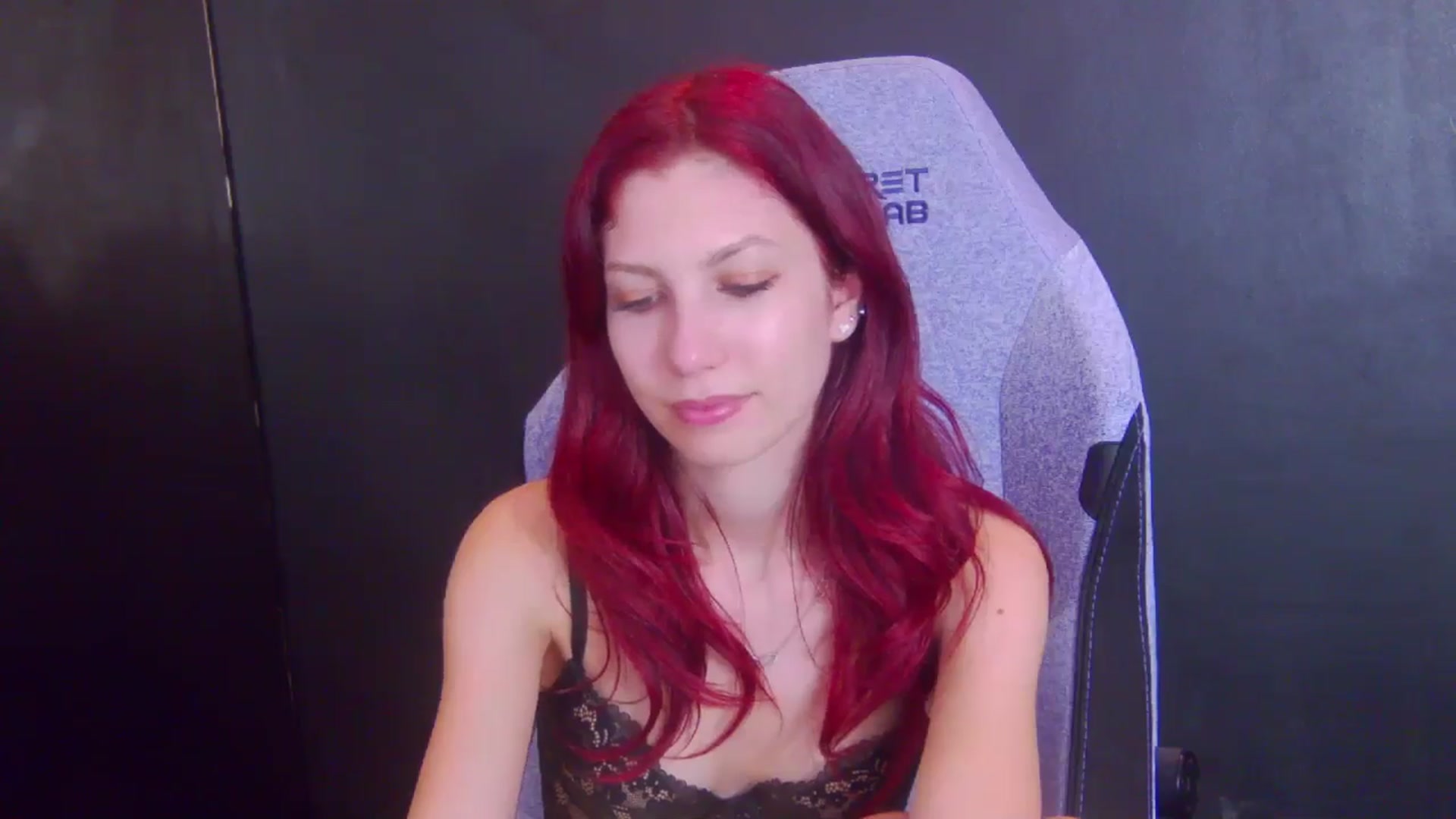 Gallery image thumbnail from Yasemina's myfreecams stream on, 04/07/2026, 02:32 image 17 of 20