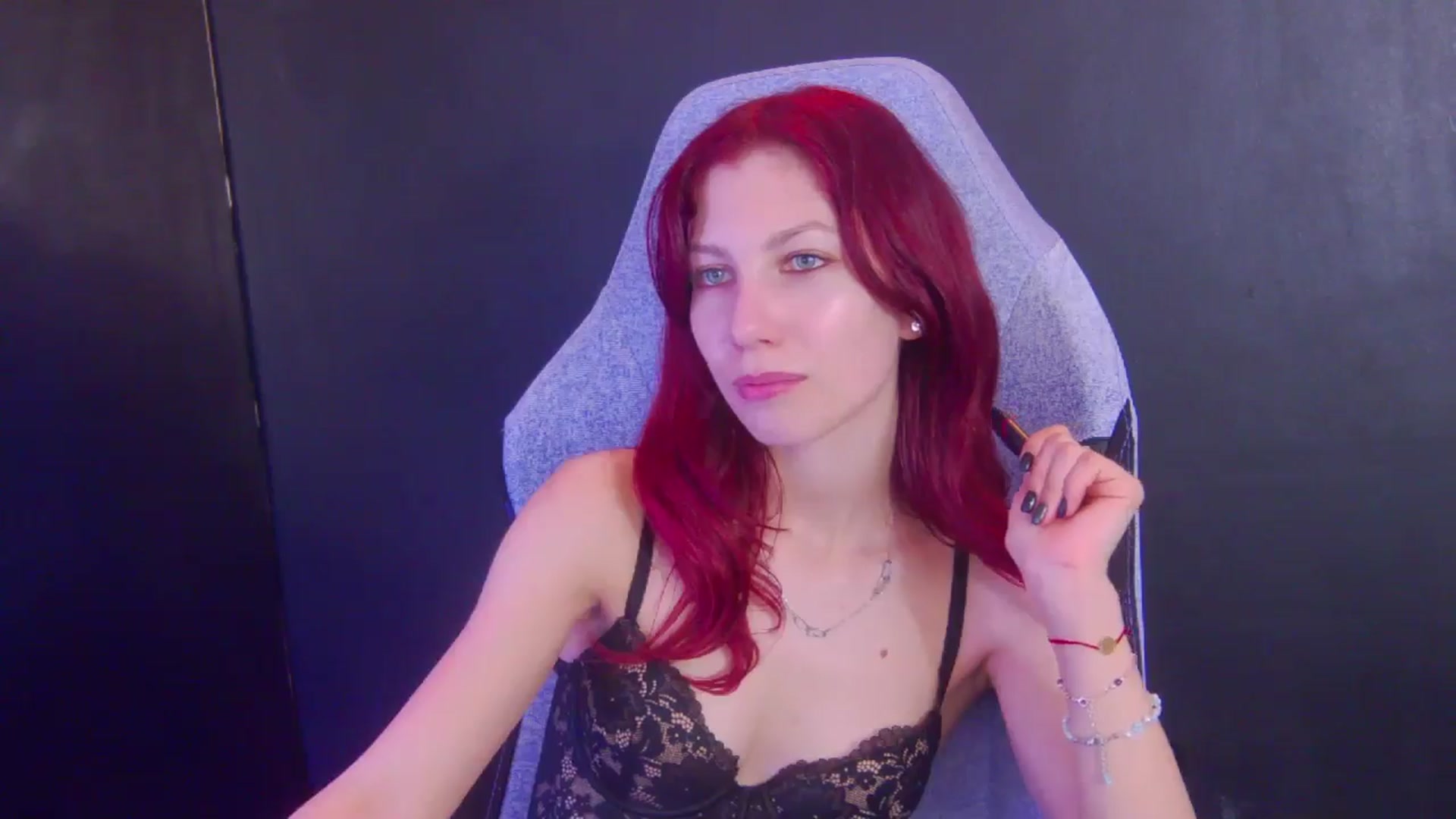 Gallery image thumbnail from Yasemina's myfreecams stream on, 04/07/2026, 02:32 image 12 of 20