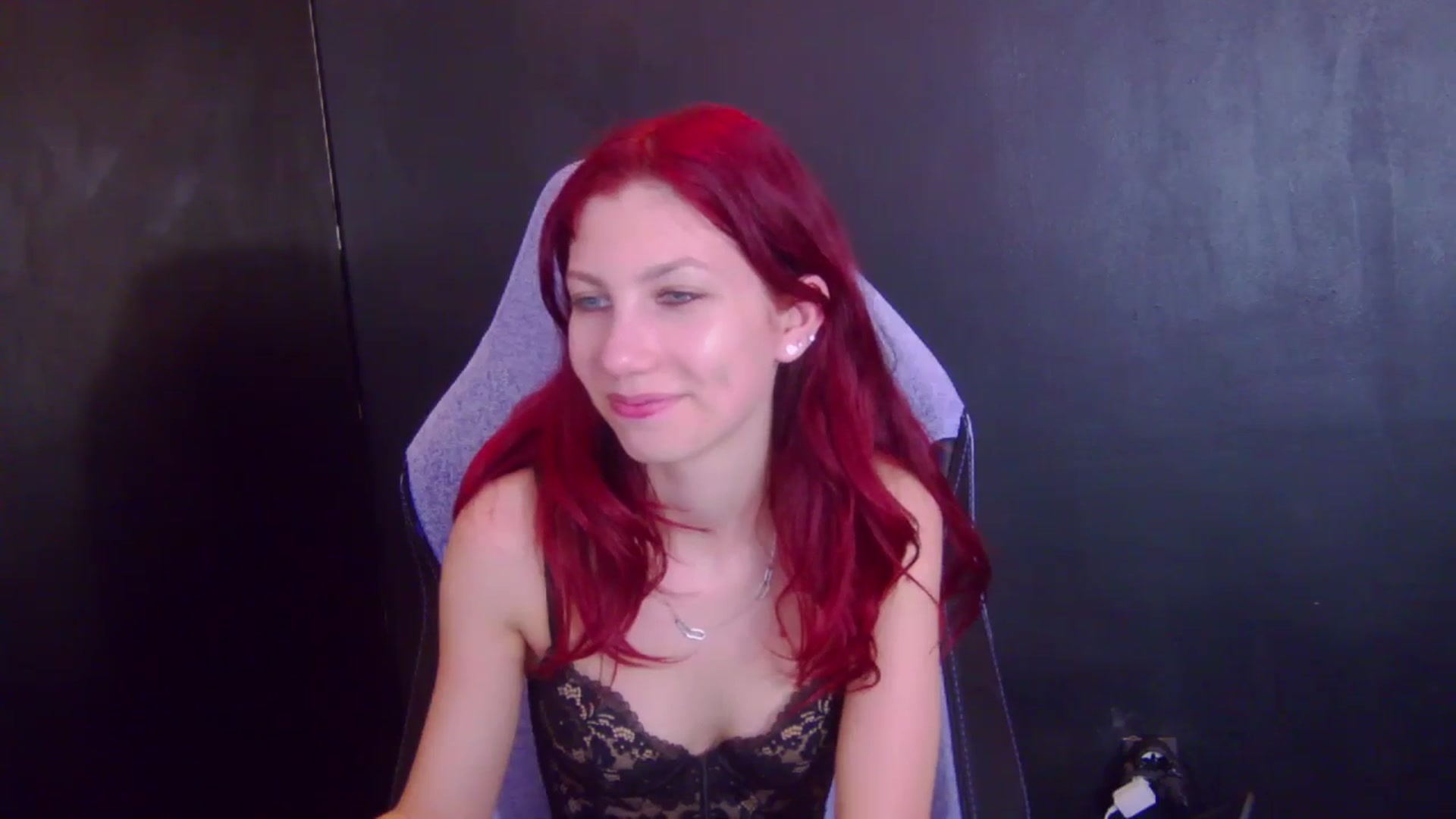 Gallery image thumbnail from Yasemina's myfreecams stream on, 04/07/2026, 03:09 image 17 of 20