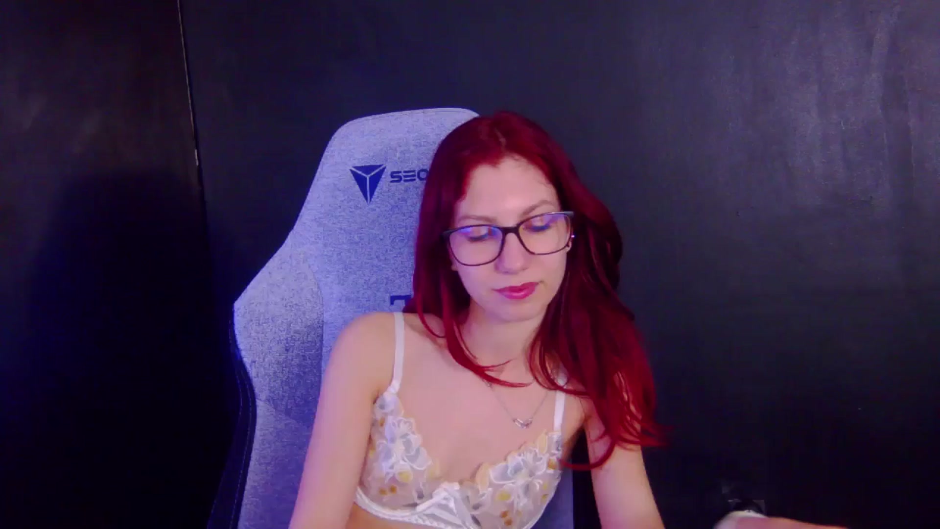 Gallery image thumbnail from Yasemina's myfreecams stream on, 04/08/2026, 04:18 image 8 of 20