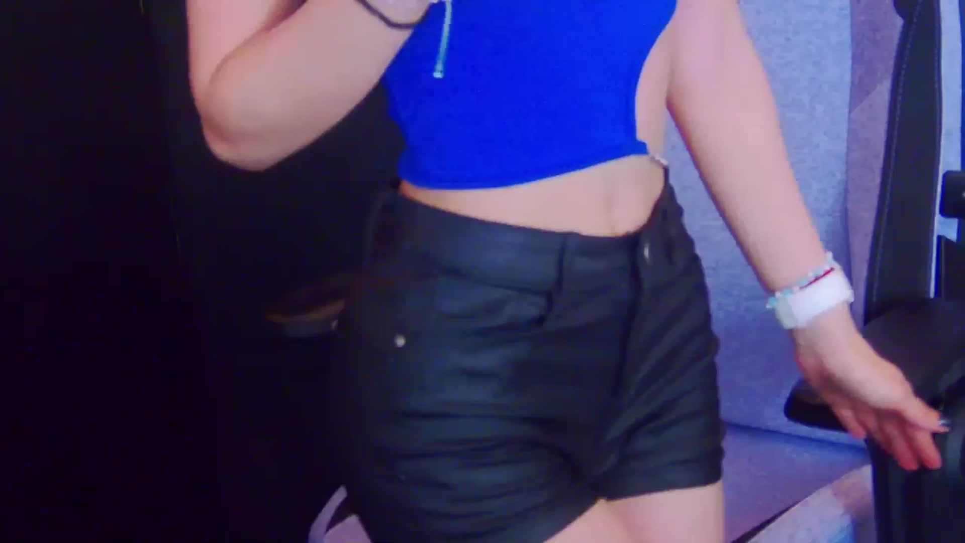 Gallery image thumbnail from Yasemina's myfreecams stream on, 04/09/2026, 24:04 image 8 of 20