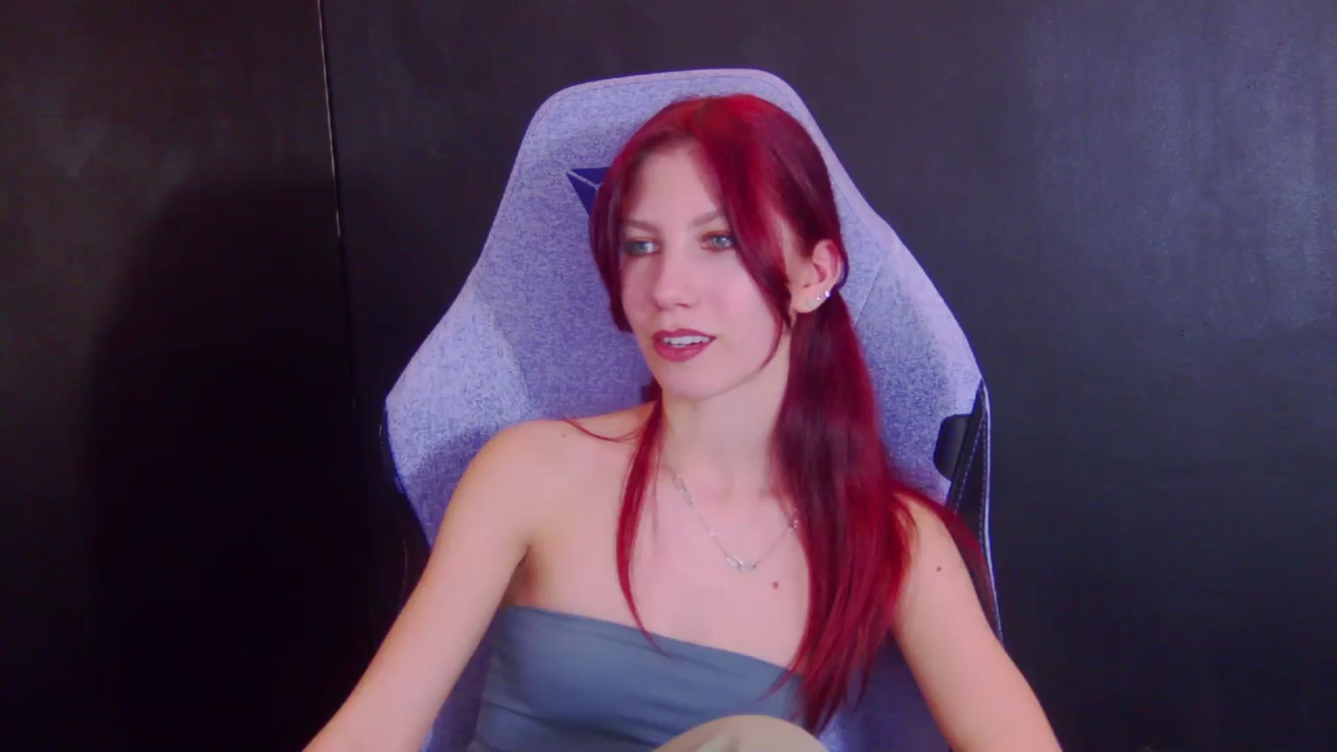 Gallery image thumbnail from Yasemina's myfreecams stream on, 04/14/2026, 22:04 image 12 of 20