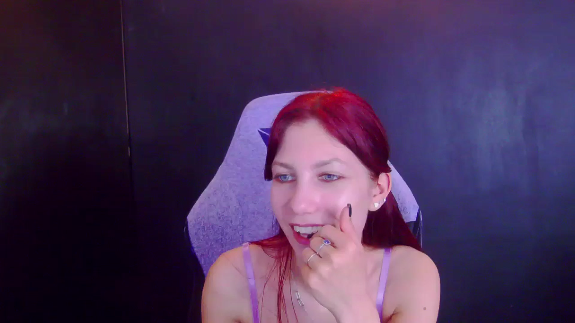 Gallery image thumbnail from Yasemina's myfreecams stream on, 04/16/2026, 03:52 image 1 of 20