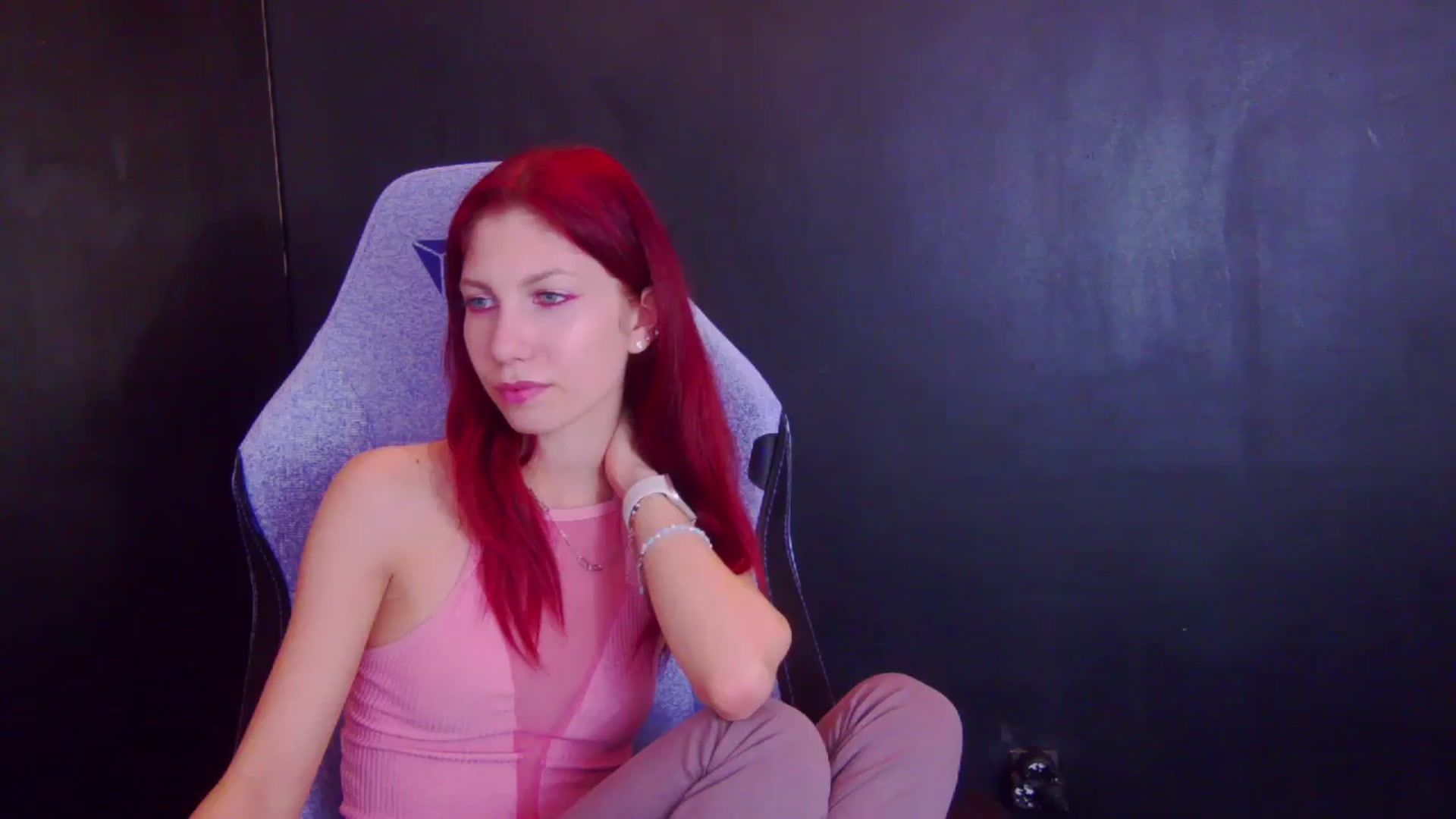 Gallery image thumbnail from Yasemina's myfreecams stream on, 04/17/2026, 02:54 image 1 of 20