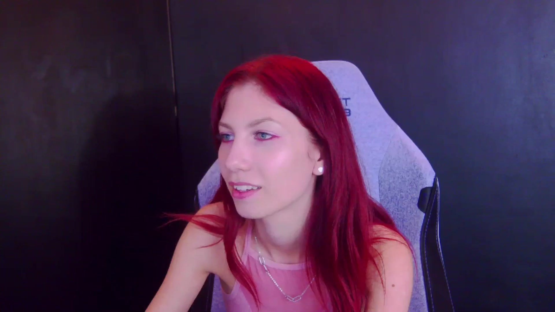 Gallery image thumbnail from Yasemina's myfreecams stream on, 04/17/2026, 02:54 image 11 of 20