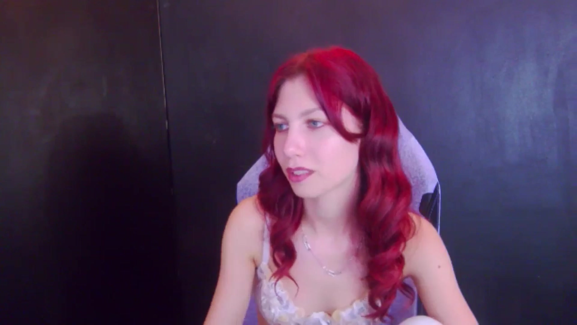Gallery image thumbnail from Yasemina's myfreecams stream on, 04/20/2026, 22:53 image 14 of 20