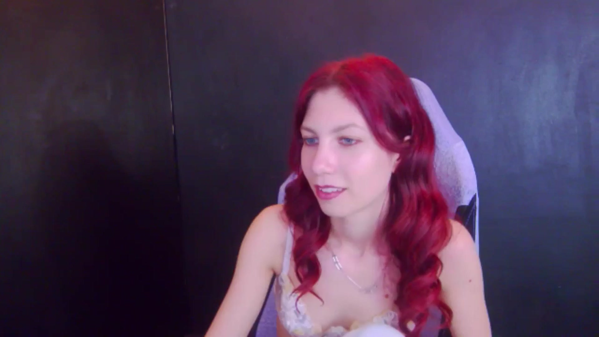 Gallery image thumbnail from Yasemina's myfreecams stream on, 04/20/2026, 22:53 image 17 of 20