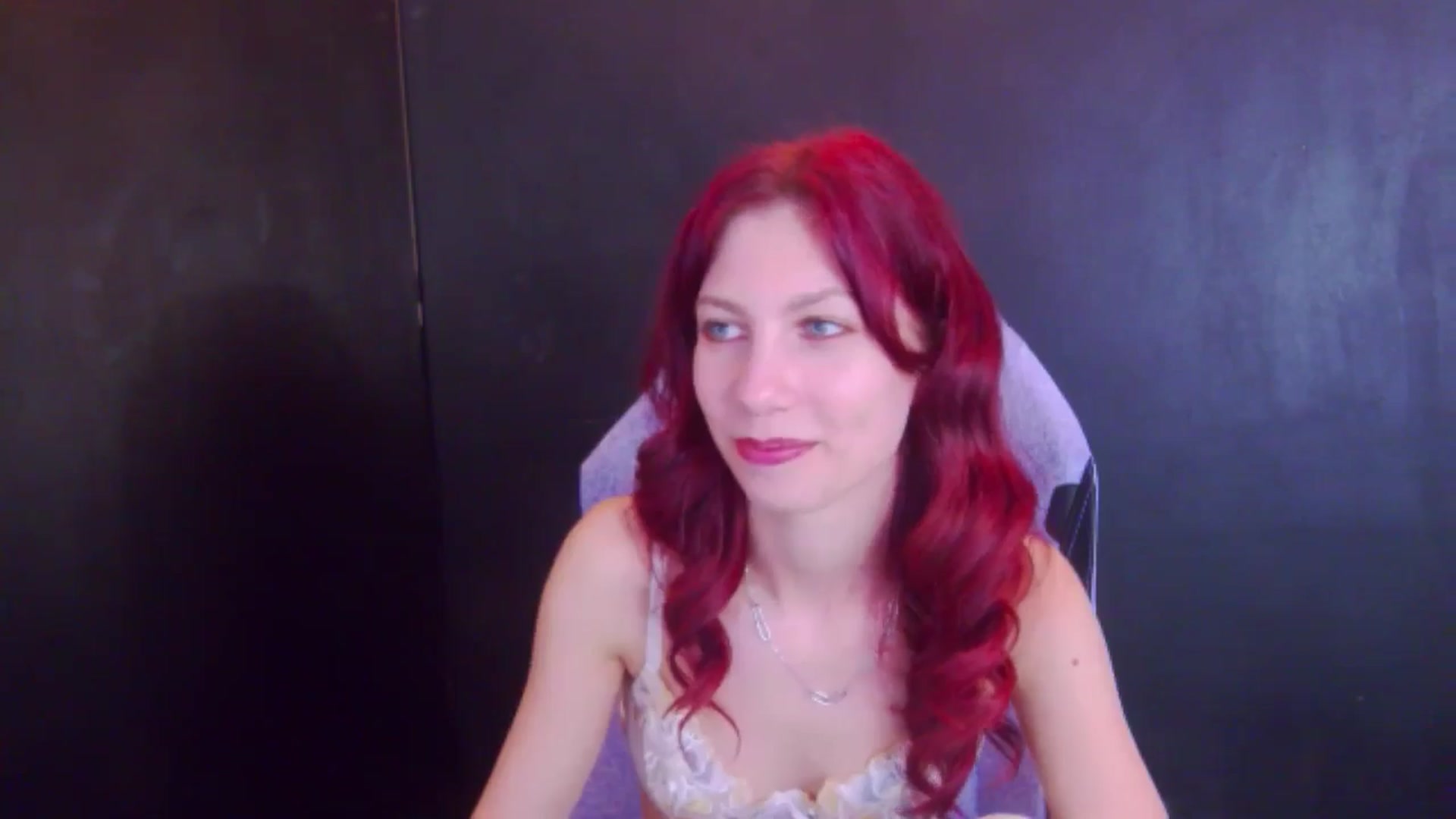 Gallery image thumbnail from Yasemina's myfreecams stream on, 04/20/2026, 22:53 image 13 of 20