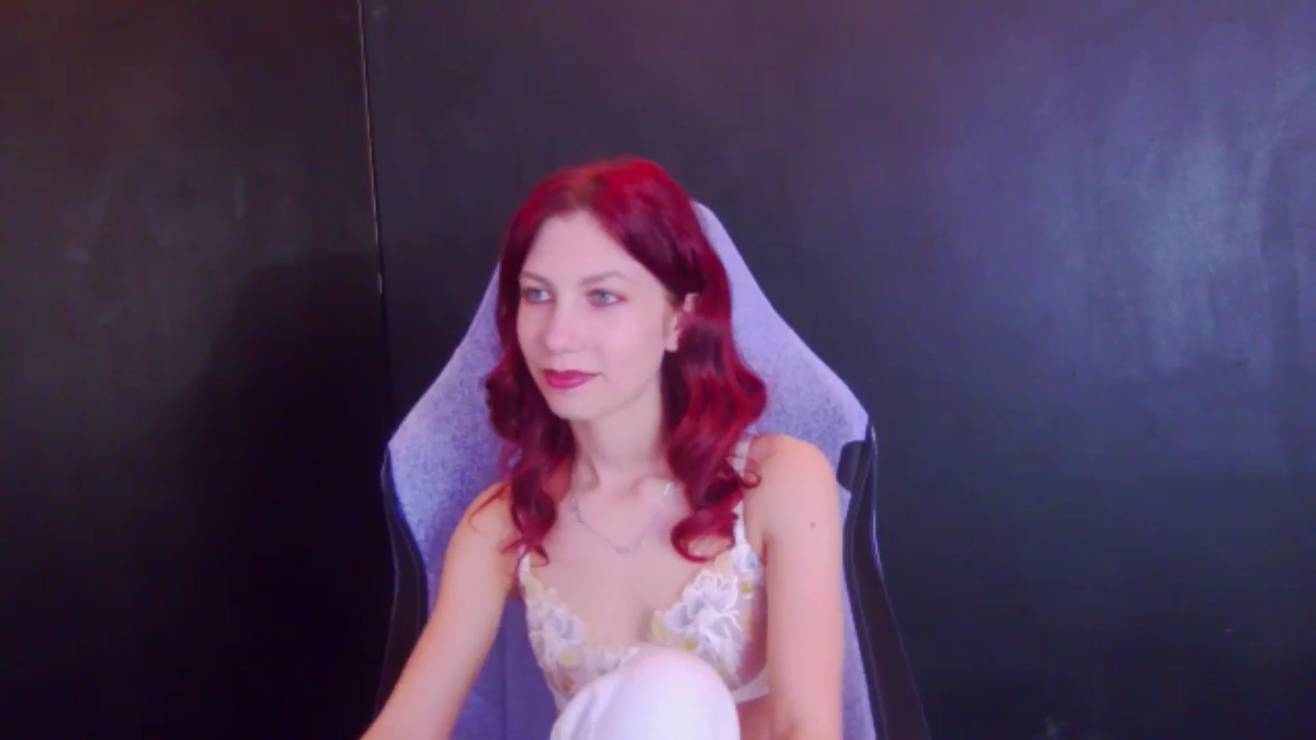 Gallery image thumbnail from Yasemina's myfreecams stream on, 04/20/2026, 22:53 image 3 of 20