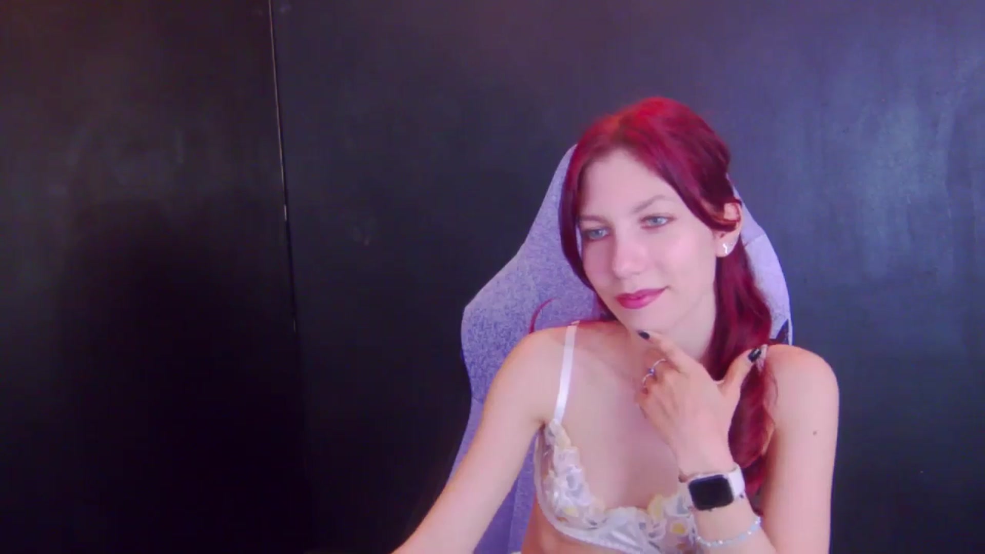Gallery image thumbnail from Yasemina's myfreecams stream on, 04/20/2026, 23:53 image 7 of 20