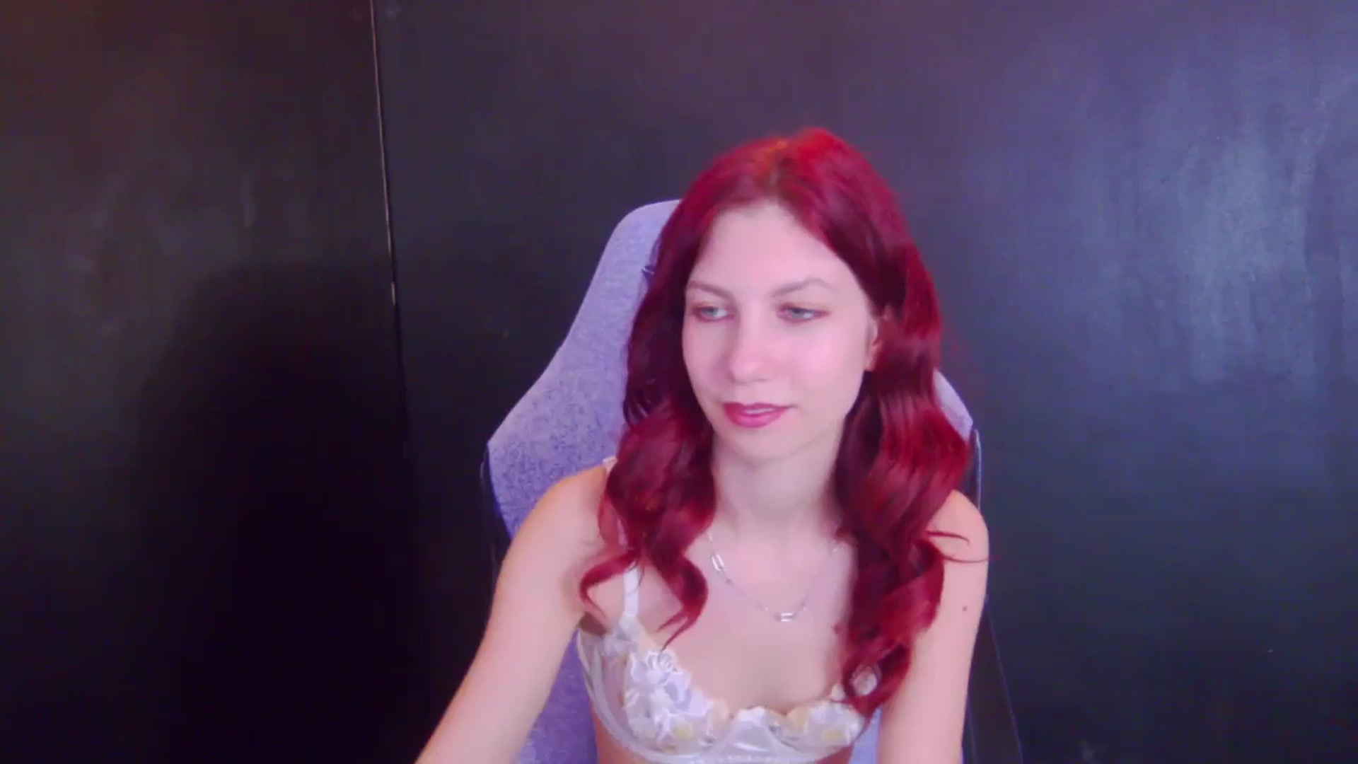 Gallery image thumbnail from Yasemina's myfreecams stream on, 04/20/2026, 23:53 image 16 of 20