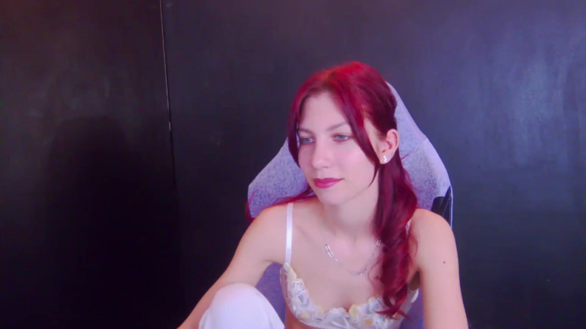 Gallery image thumbnail from Yasemina's myfreecams stream on, 04/20/2026, 23:53 image 5 of 20