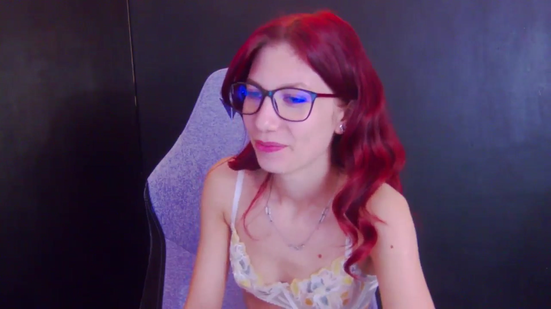 Gallery image thumbnail from Yasemina's myfreecams stream on, 04/21/2026, 03:59 image 20 of 20