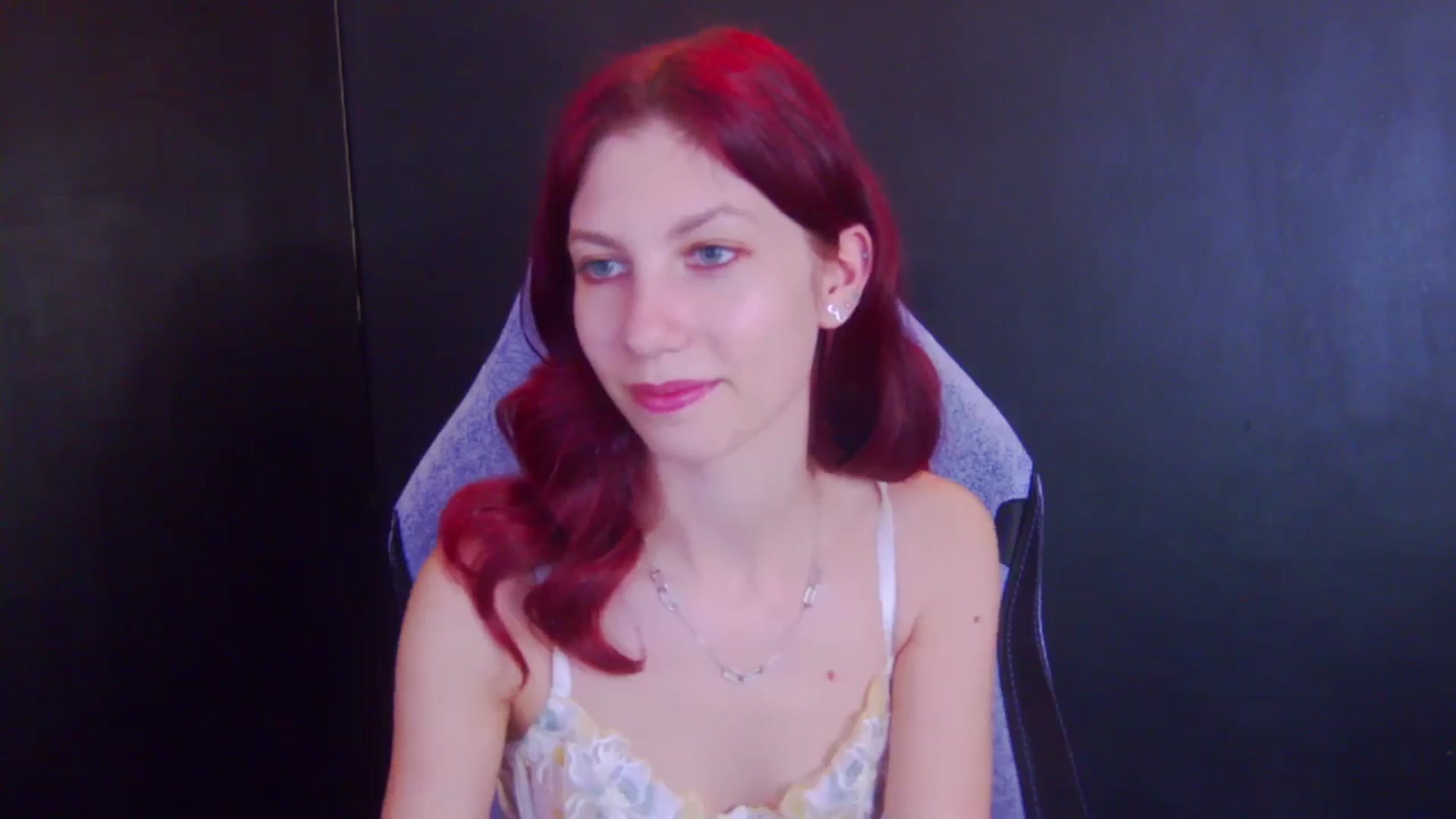 Gallery image thumbnail from Yasemina's myfreecams stream on, 04/21/2026, 03:59 image 5 of 20