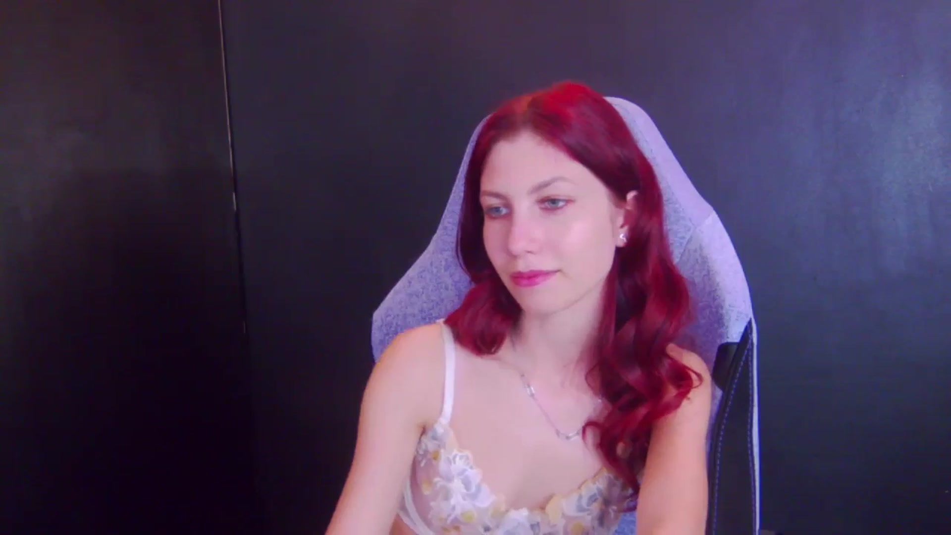 Gallery image thumbnail from Yasemina's myfreecams stream on, 04/21/2026, 03:59 image 8 of 20