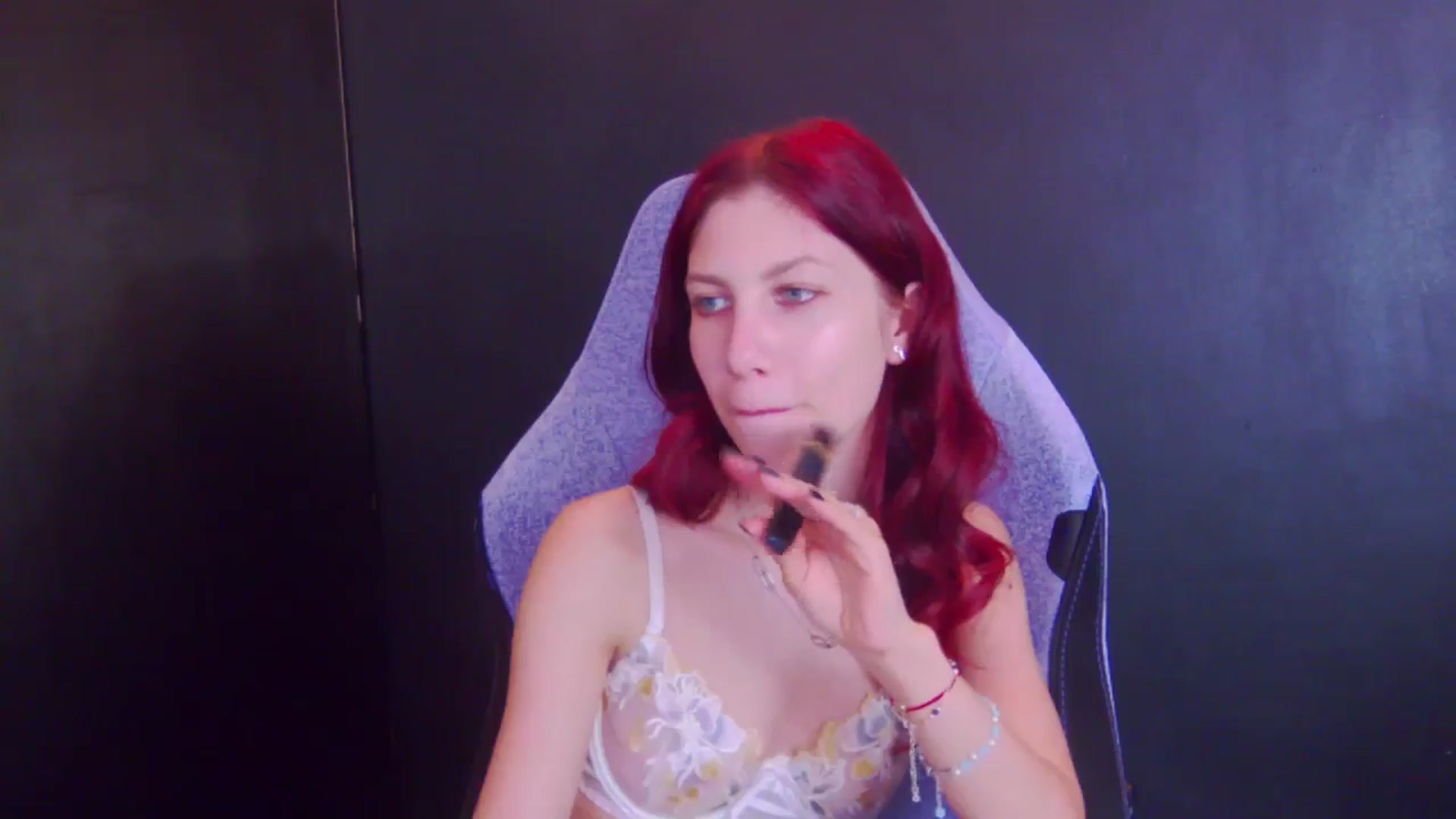 Gallery image thumbnail from Yasemina's myfreecams stream on, 04/21/2026, 03:59 image 7 of 20