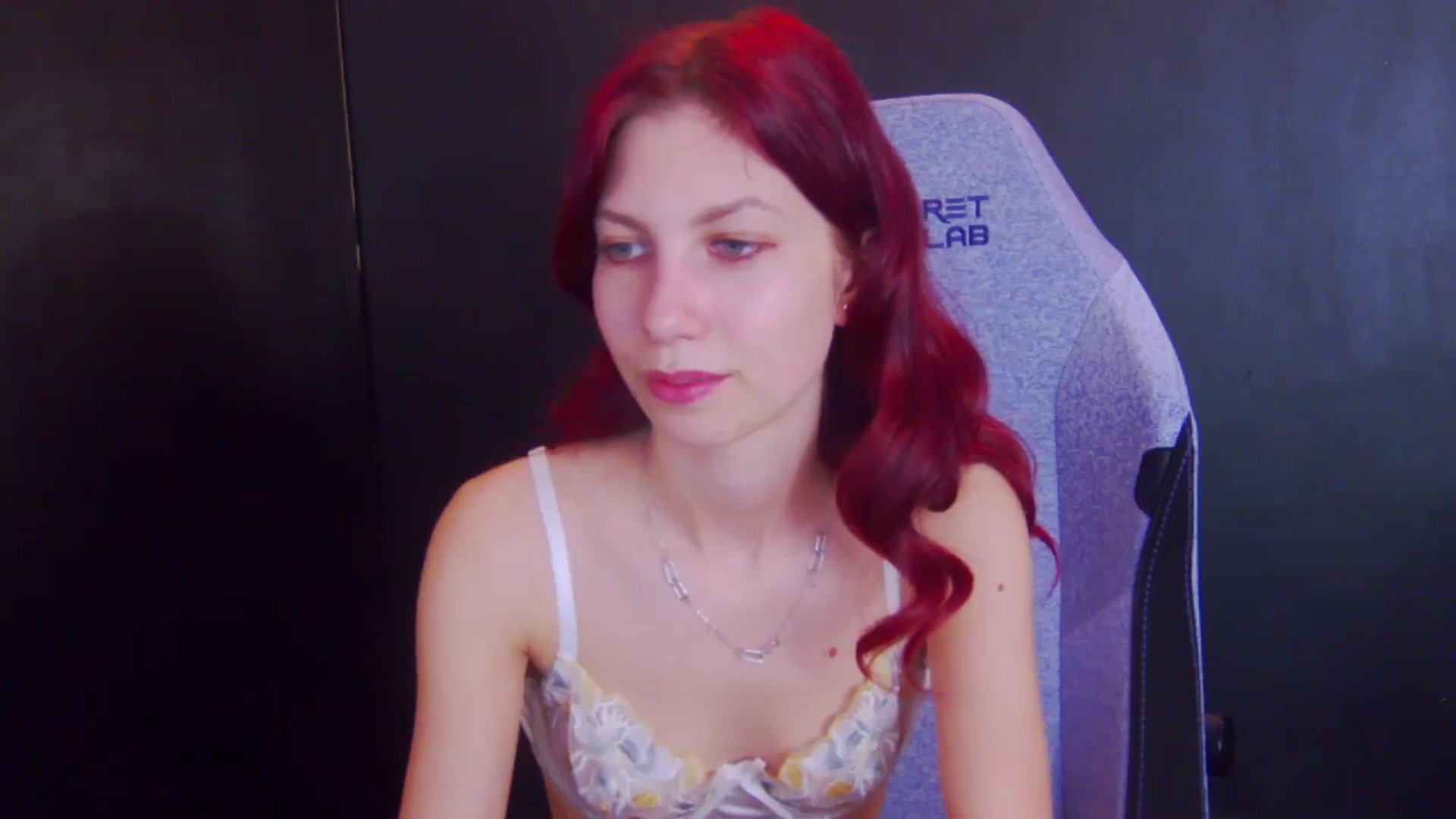Gallery image thumbnail from Yasemina's myfreecams stream on, 04/21/2026, 03:59 image 3 of 20