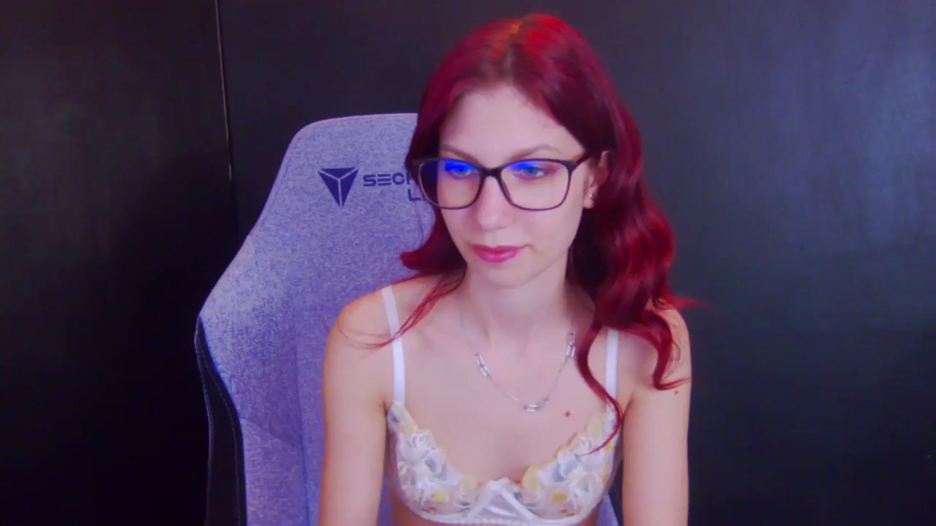 Gallery image thumbnail from Yasemina's myfreecams stream on, 04/21/2026, 03:59 image 19 of 20