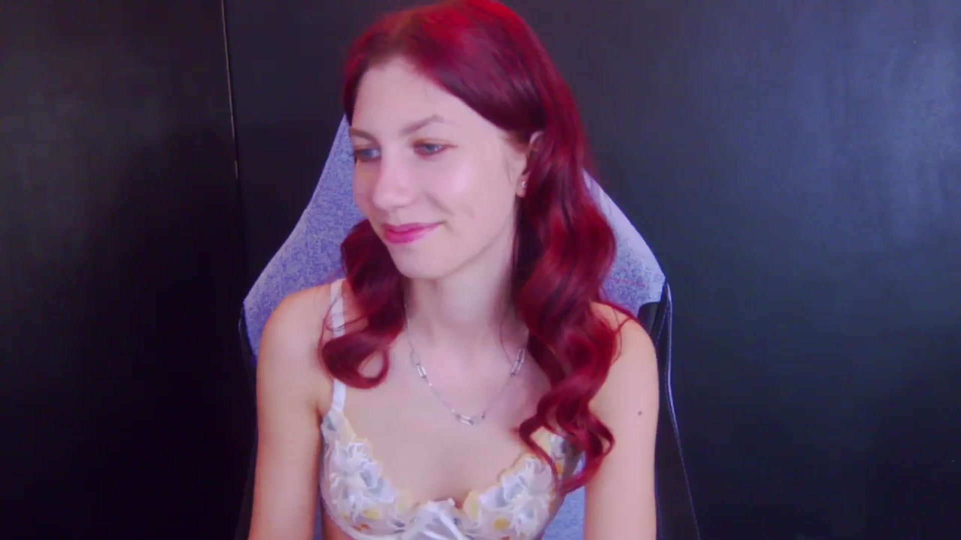 Gallery image thumbnail from Yasemina's myfreecams stream on, 04/21/2026, 03:59 image 4 of 20